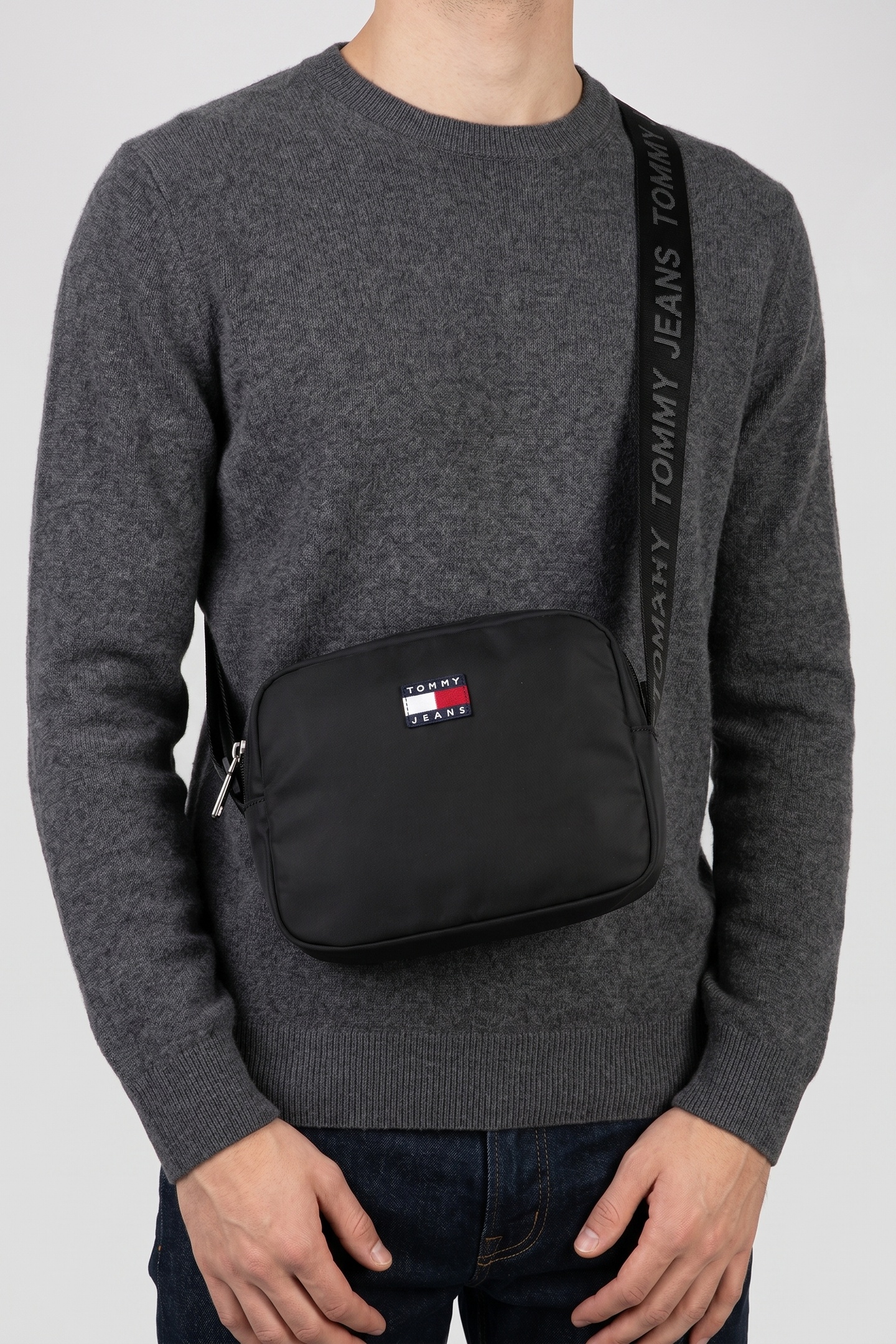Tommy Hilfiger Unisex Essential Daily Camera Bag Black Maat: OS | Heuptassen Outlet | Unisex | Zwart