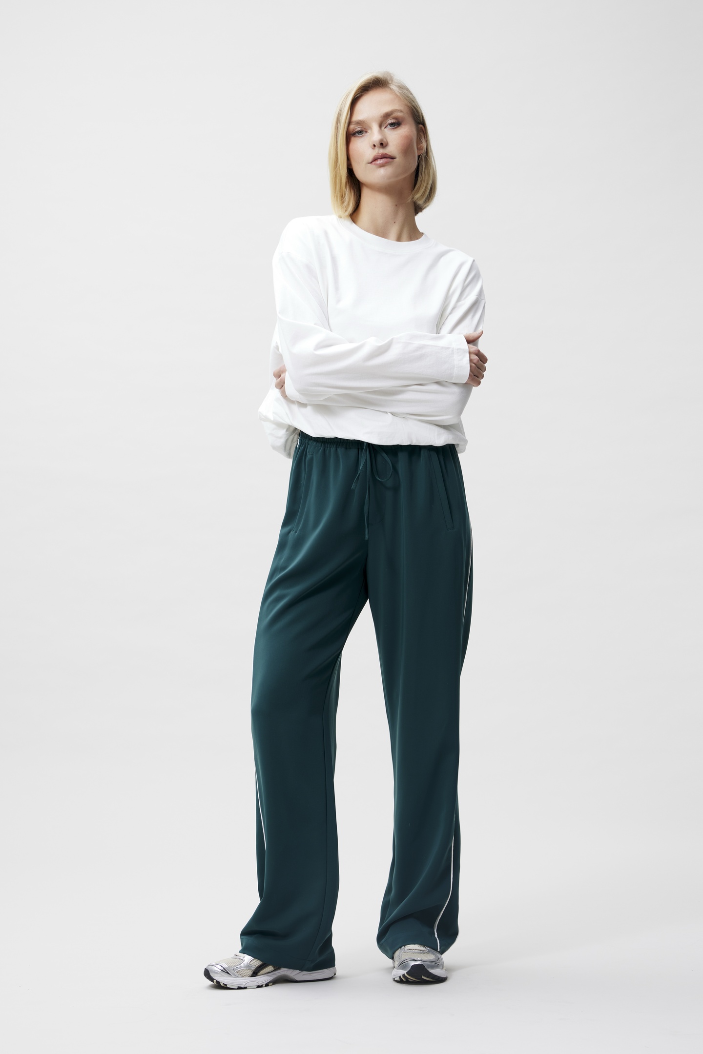 Catwalk Junkie Tracksuit Trousers With Piping Sea Moss Maat: 34 | Joggingbroeken Outlet | Dames | Groen