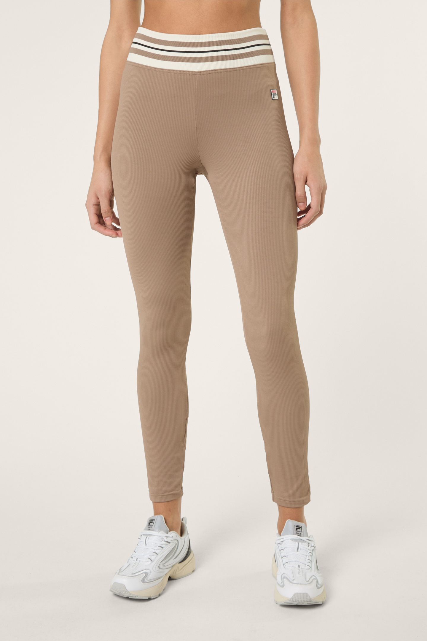 FILA Bientina Heritage Tape Active Leggings Pine Bark Maat: XS | Leggings Outlet | Dames | Bruin
