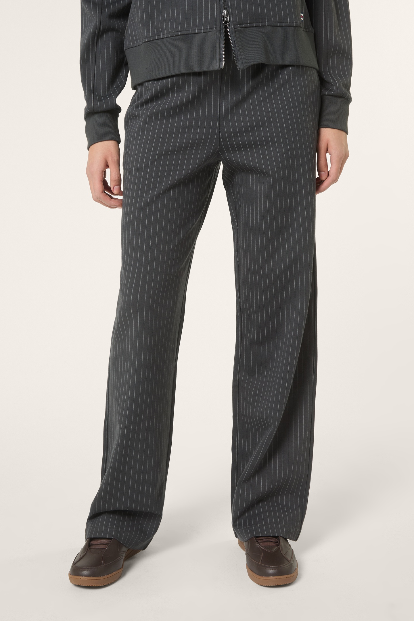 FILA Bellariva Wide Pinstriped Pants Phantom Maat: L | Pantalons Outlet | Dames | Grijs