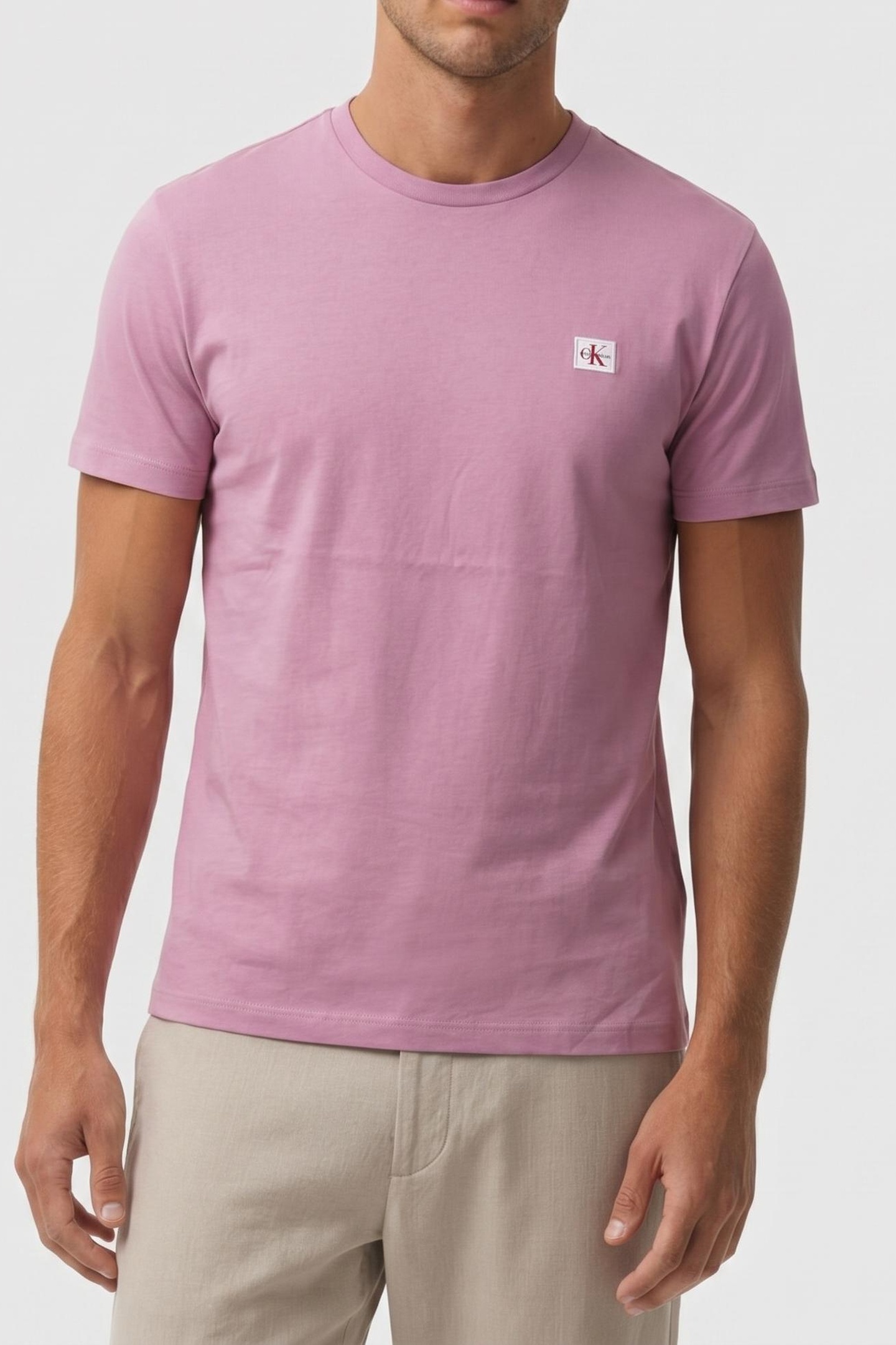 Calvin Klein Ss Badge 30s Jersey Orchid Haze Maat: M | Basic T-Shirts Outlet | Heren | Roze
