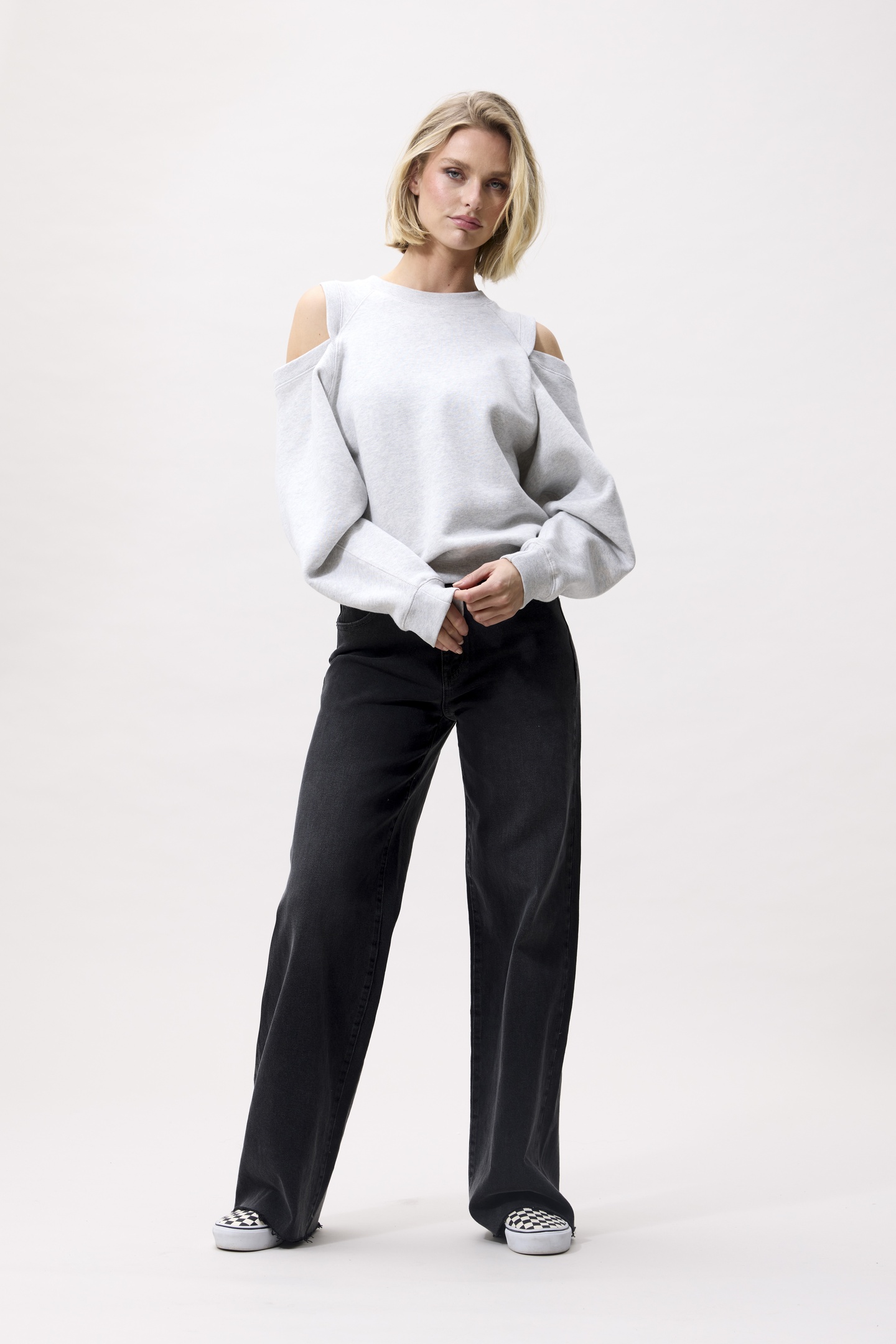 Catwalk Junkie Sweater With Cut Out Grey Melange Maat: 38 | Sweaters Outlet | Dames | Grijs