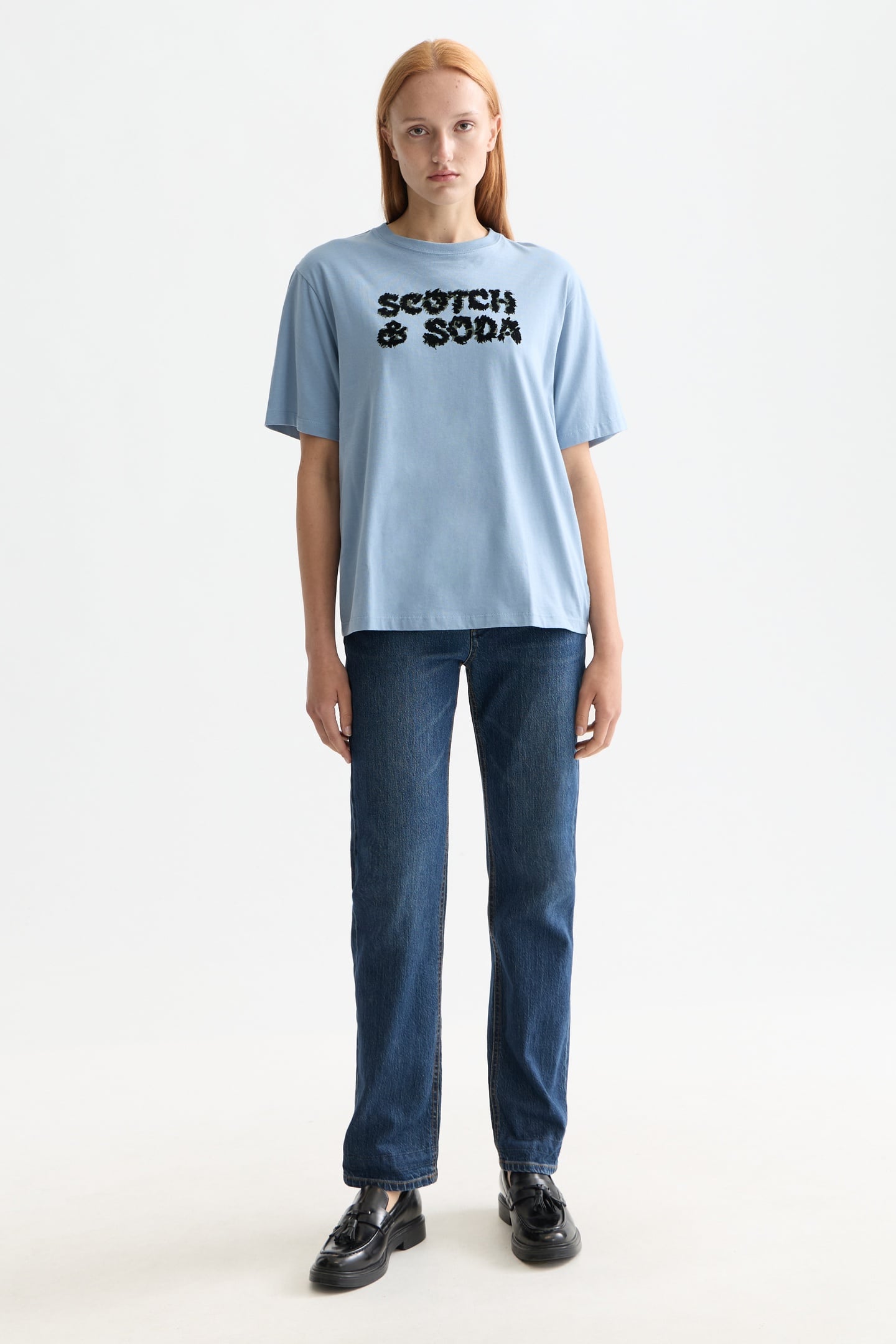 Scotch & Soda Loose Fit T-shirt With Leopard Artwork Faded Denim Maat: M | Tops Outlet | Dames | Blauw