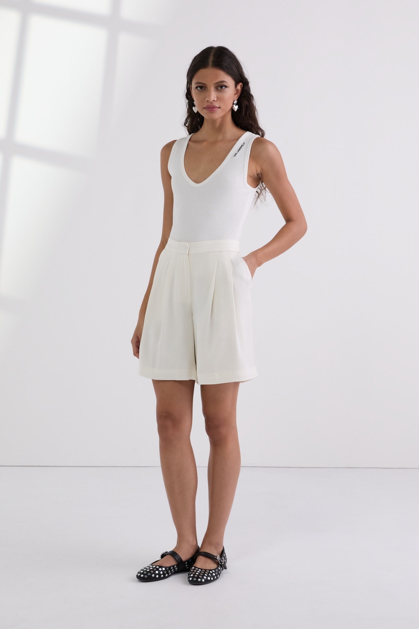 Karl Lagerfeld Fluid Tailored Shorts Pristine Maat: 38 | Korte Broeken Outlet | Dames | Wit