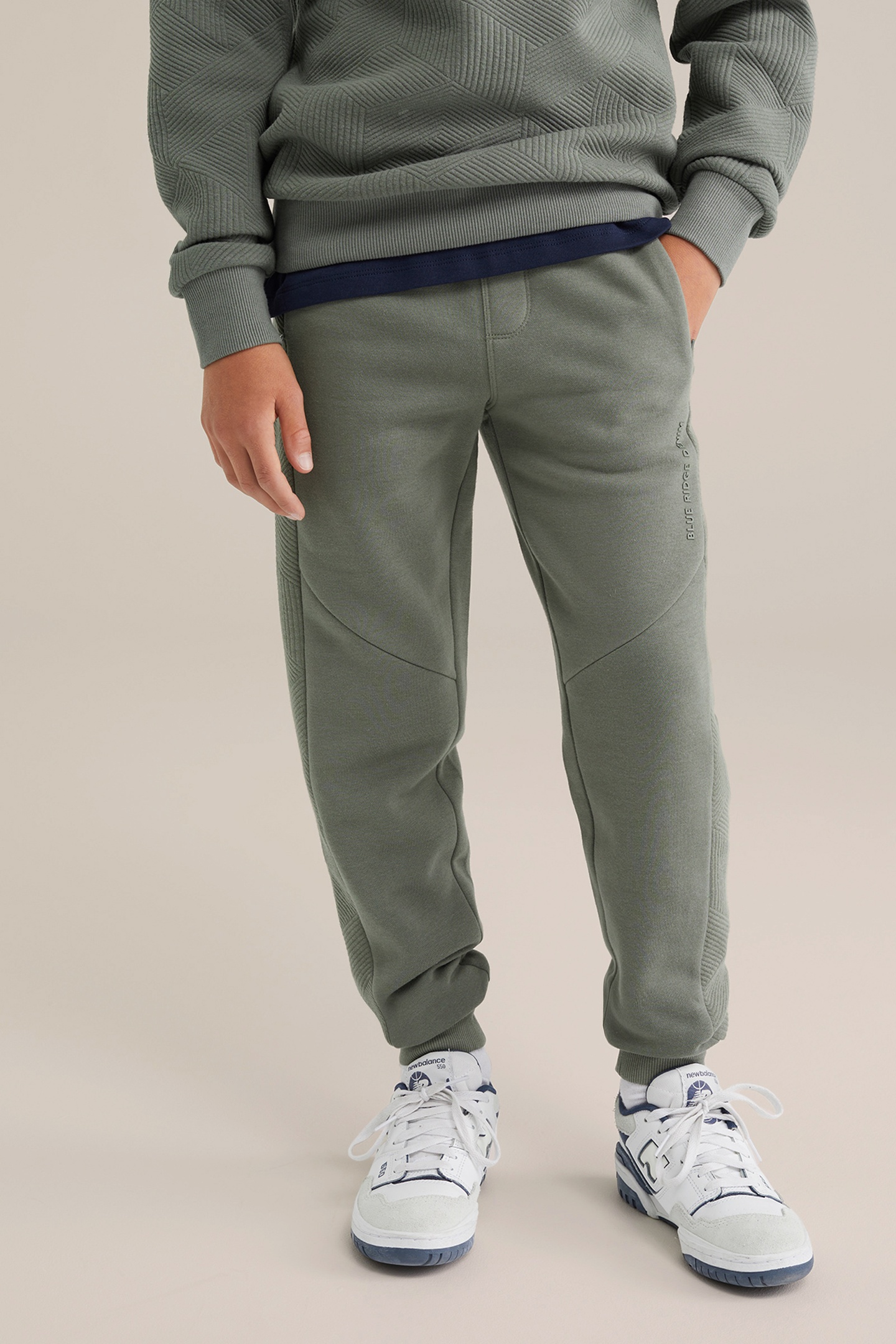 We Fashion Jogging Pants Greyish Green Maat: 98 | Broeken Outlet | kids | Groen