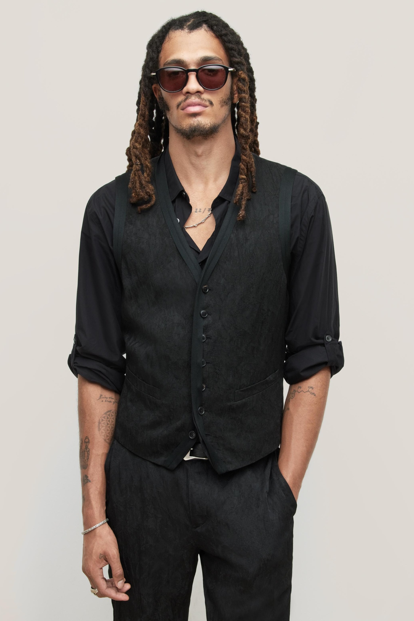 John Varvatos Button Front Vest With Ve Black Maat: 48 | Gilets Outlet | Heren | Zwart