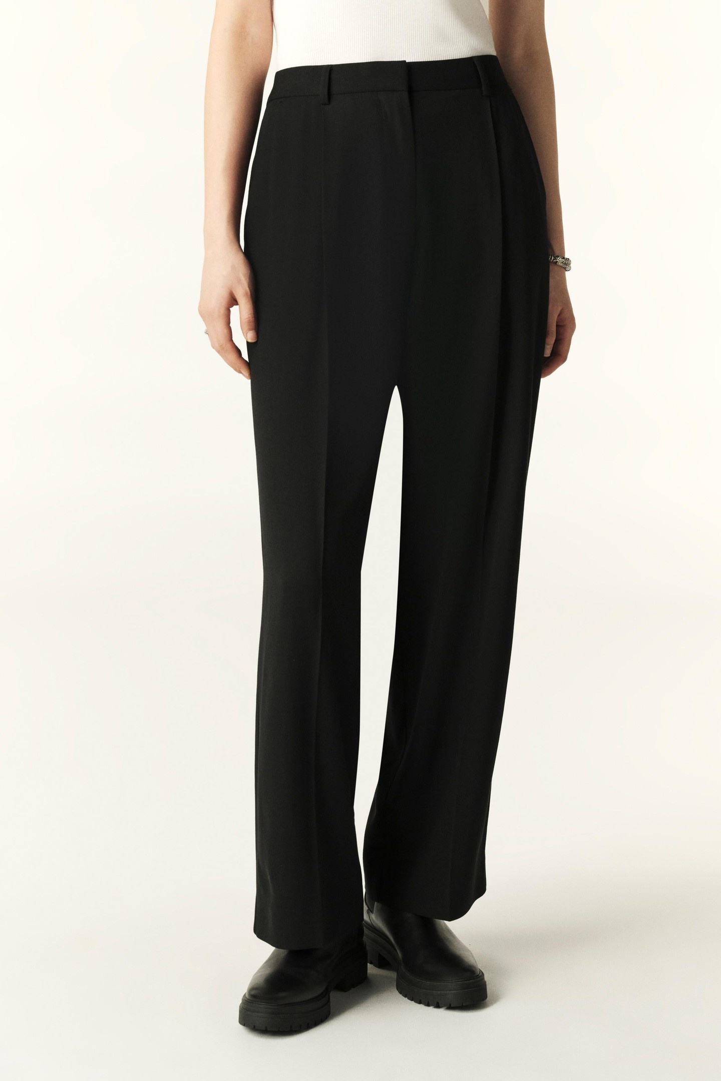 BA&SH Pantalon Gona Noir Maat: 42 | Pantalons Outlet | Dames | Zwart