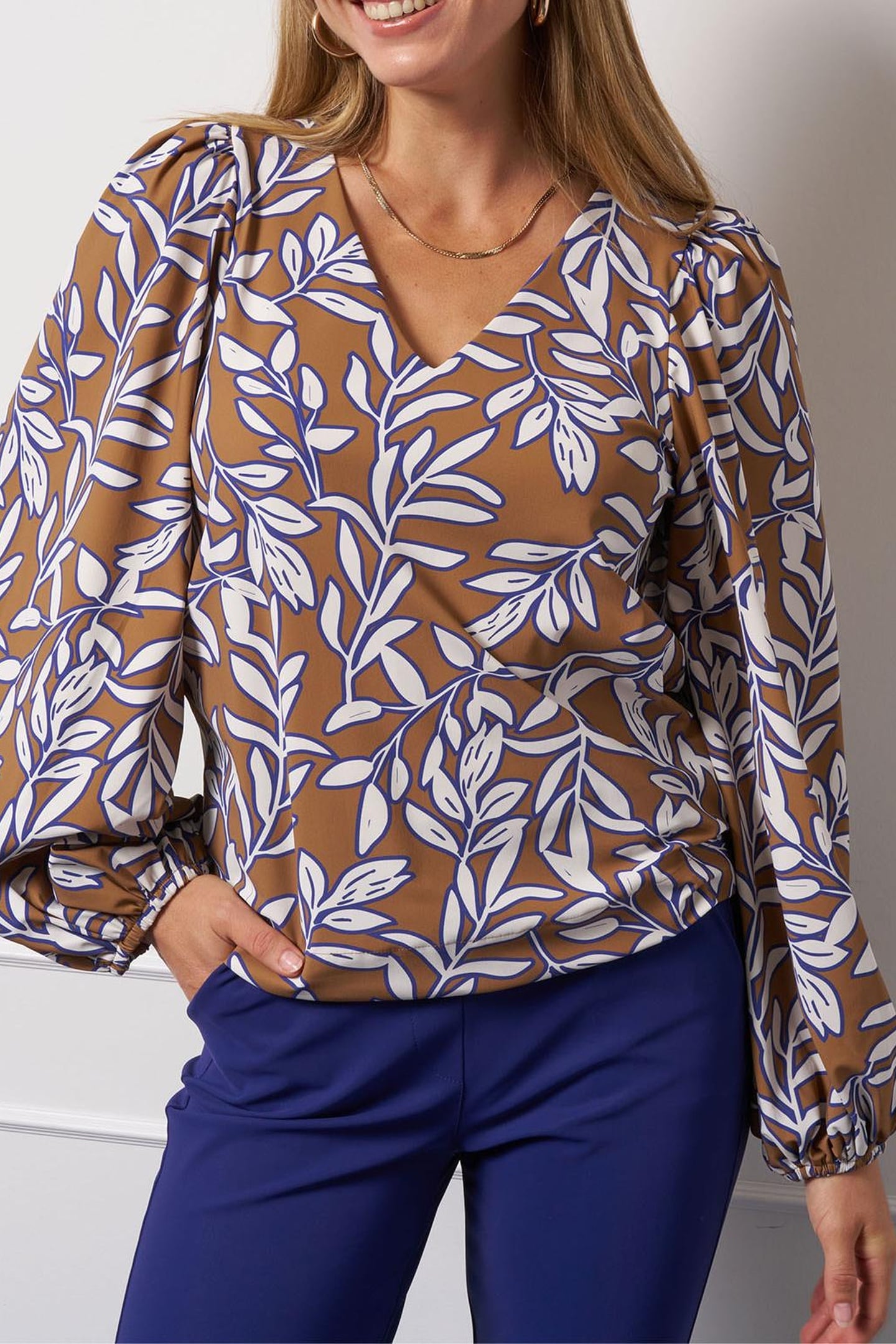Studio Anneloes Les Leaves Top Caramel/ink Blue Maat: L | Longsleeves Outlet | Dames | Bruin