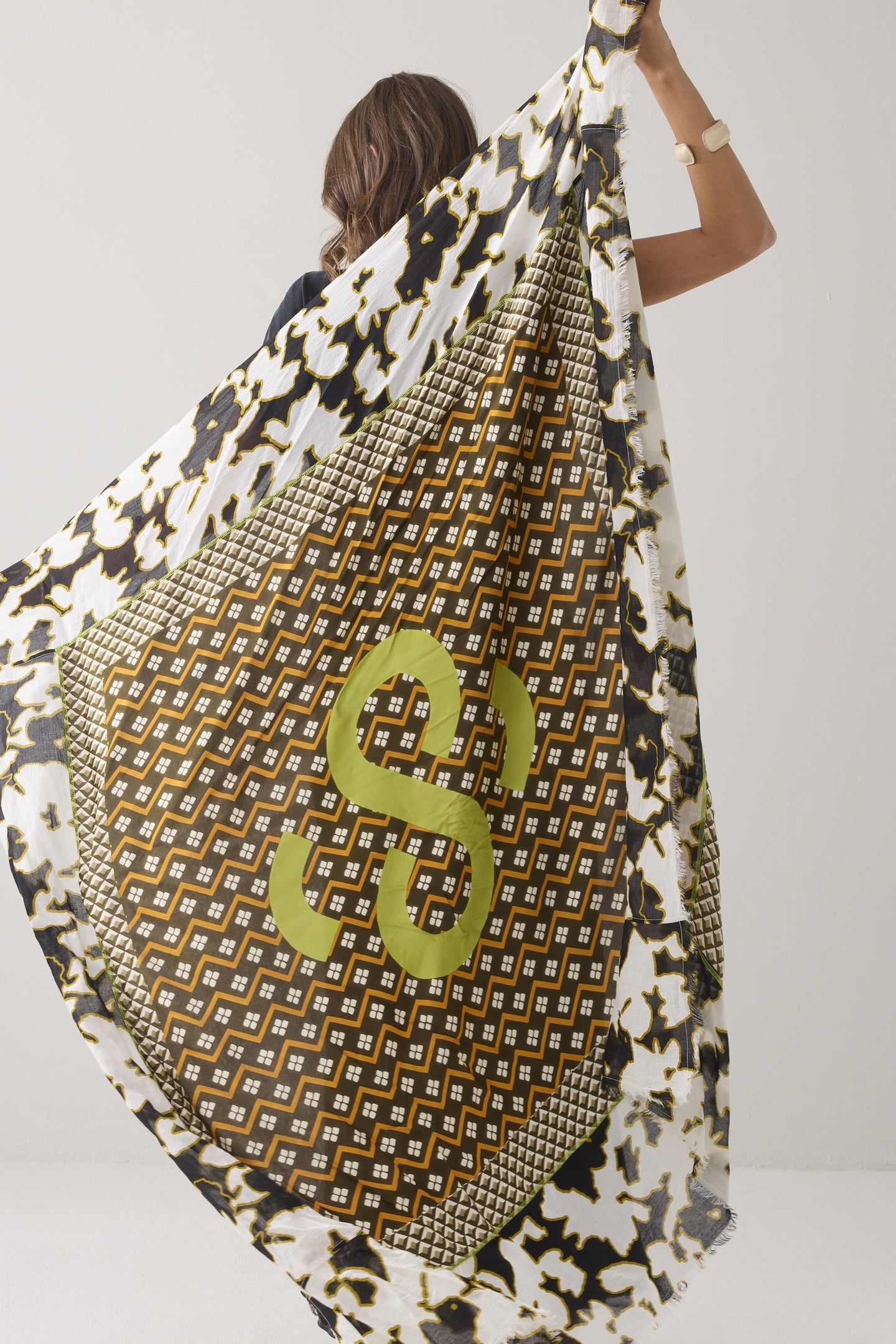 Summum Woman Scarf Satin Square Dark Camo Maat: OS | Sjaals Outlet | Dames | Zwart