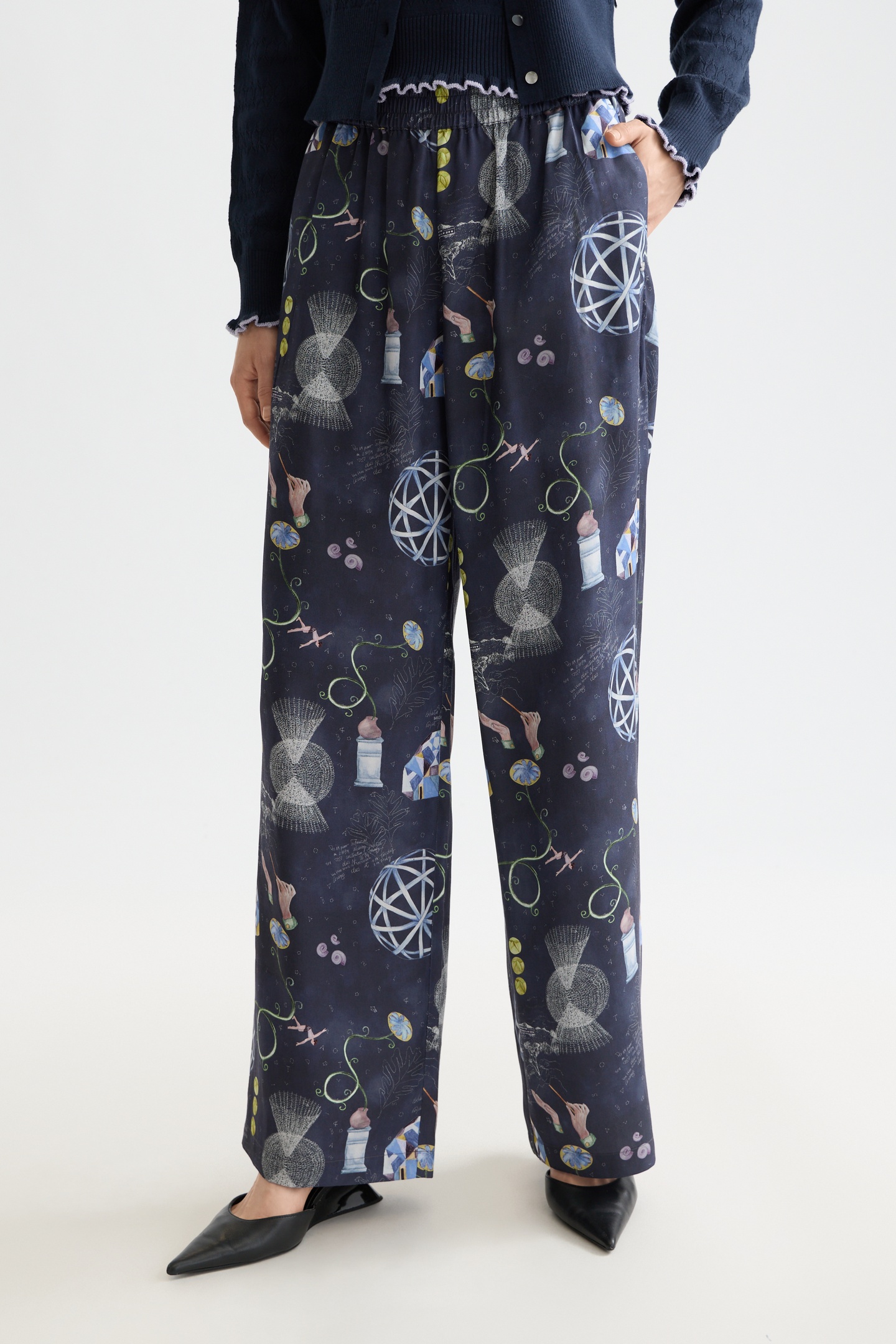 Scotch & Soda Gia - Mid Rise Wide Leg Elasticated Trousers In Block Print  Maat: S/30 | Wijde Broeken Outlet | Dames | Blauw