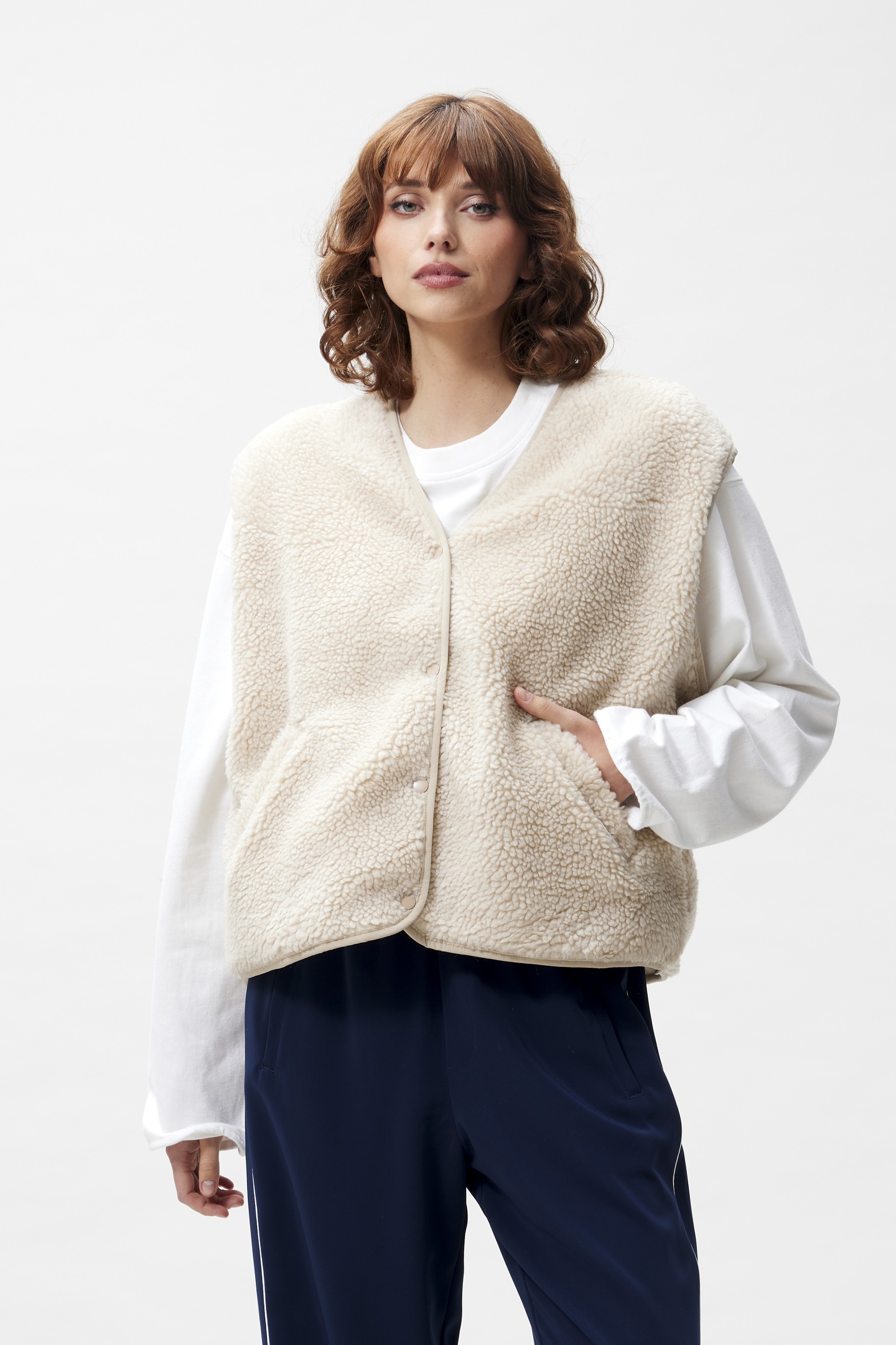 Catwalk Junkie Teddy Bodywarmer Cement Maat: 38 | Gilets Outlet | Dames | Beige