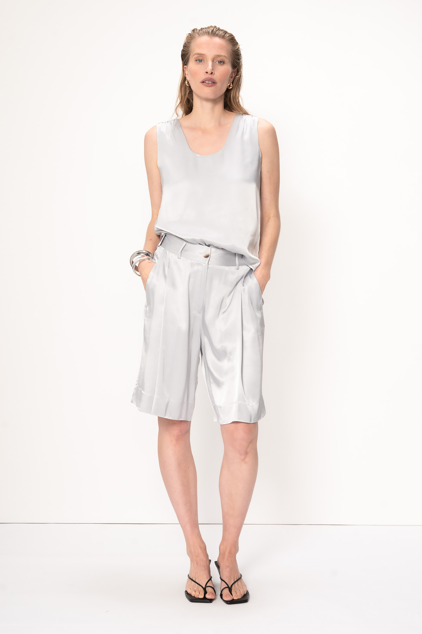 VIVEH Lux Skirt Champagne Maat: 34 | Korte Broeken Outlet | Dames | Zilver