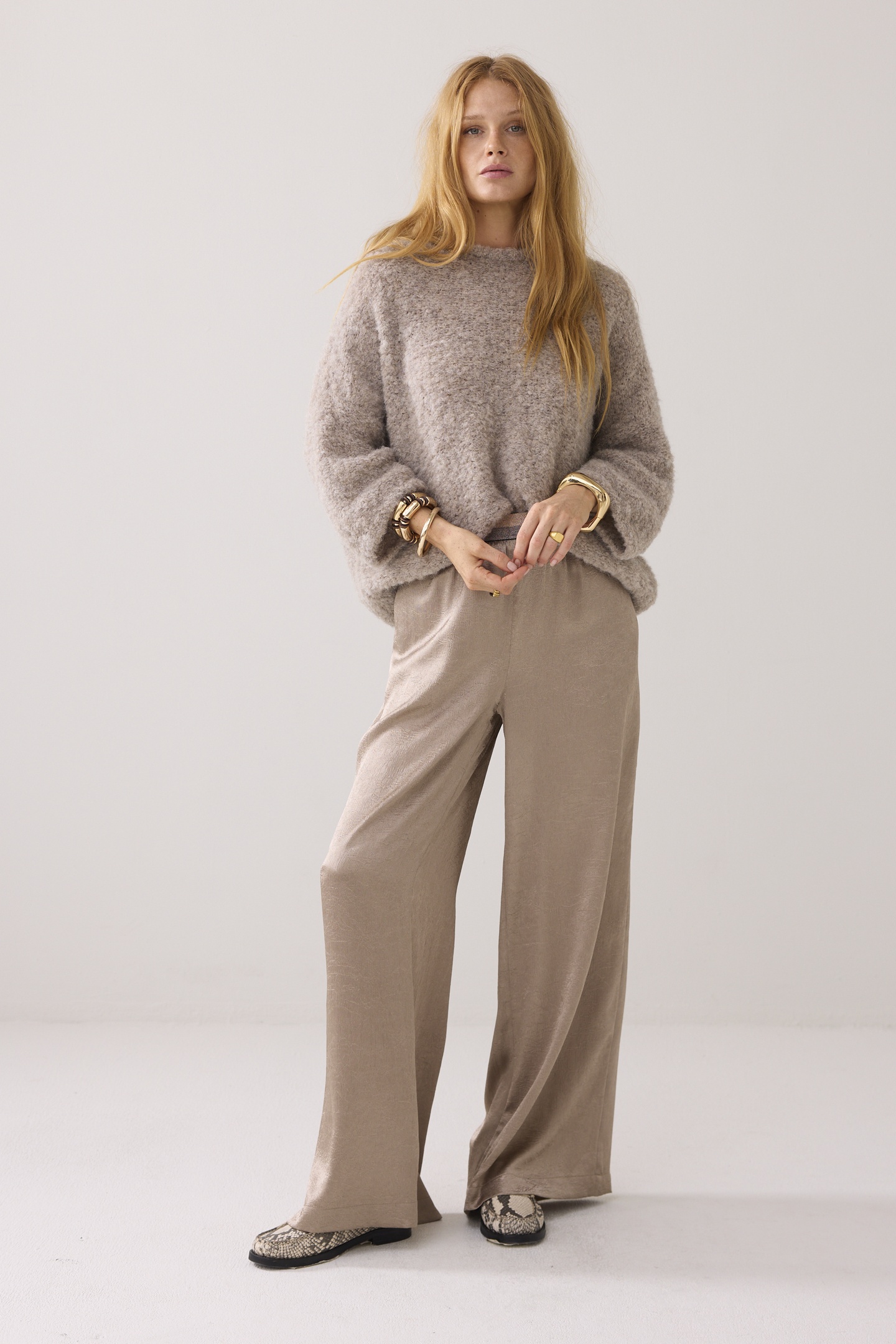Summum Woman Trousers Crinkle Satin Funghi Size: 34 | Wide-Leg & Flared Pants Outlet | Dames | Beige