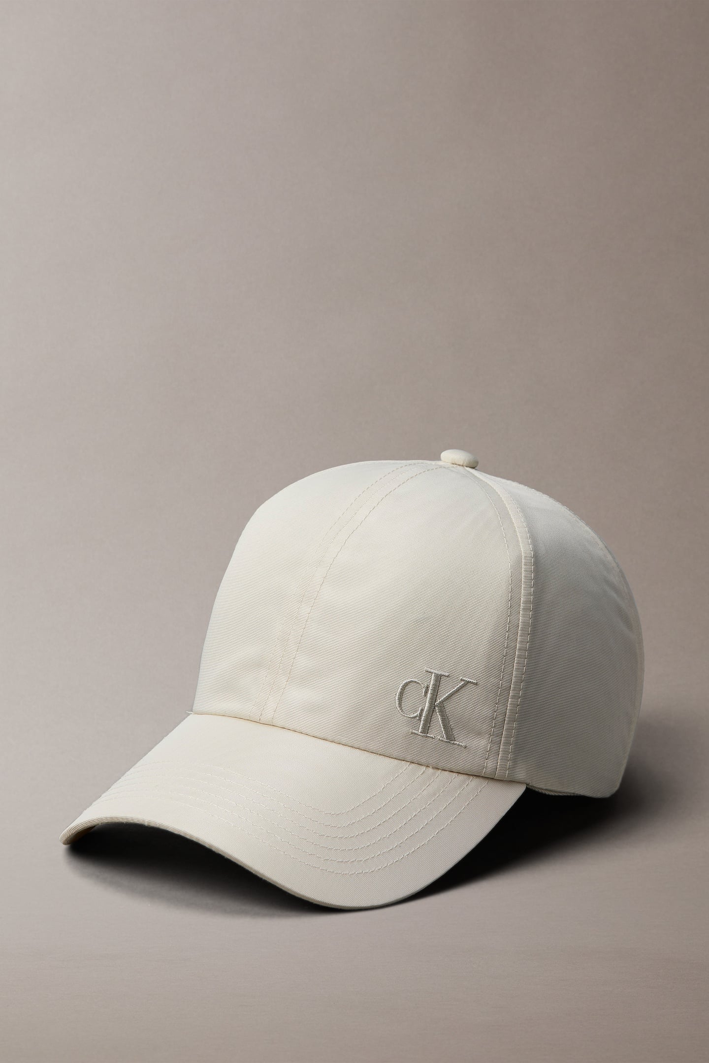 Calvin Klein Monogram Embroidery Cap Bone White Maat: OS | Hoeden Outlet | Dames | Wit
