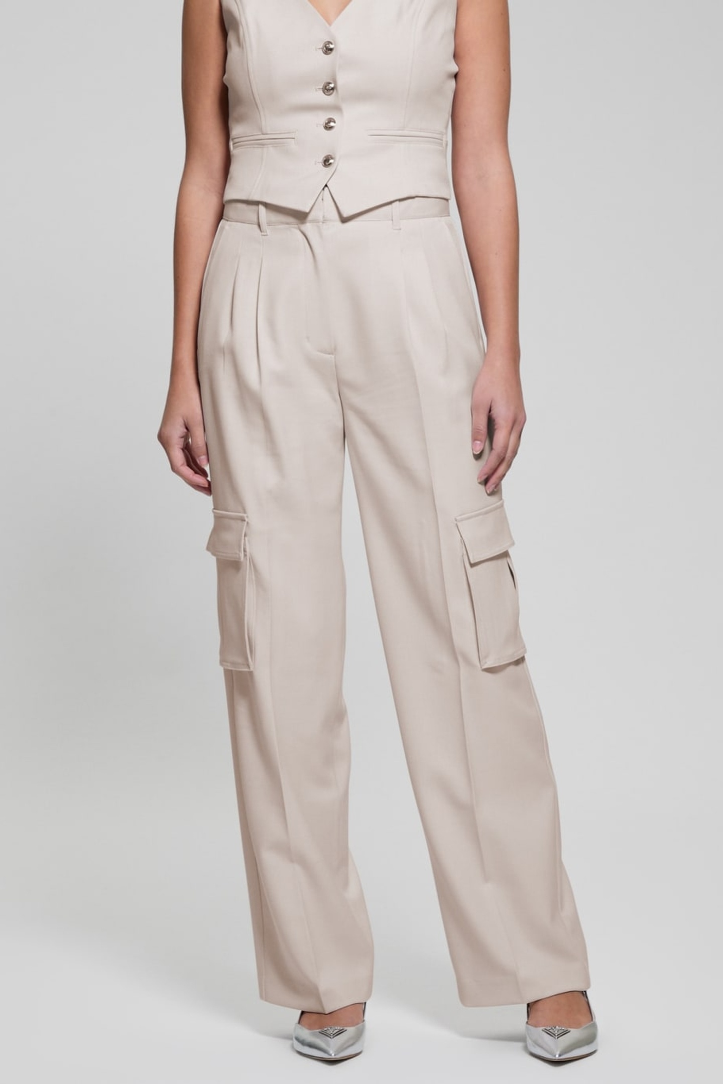 GUESS  Eco Matea Perfect Cargo Muted Stone Multi Maat: XS | Pantalons Outlet | Dames | Beige