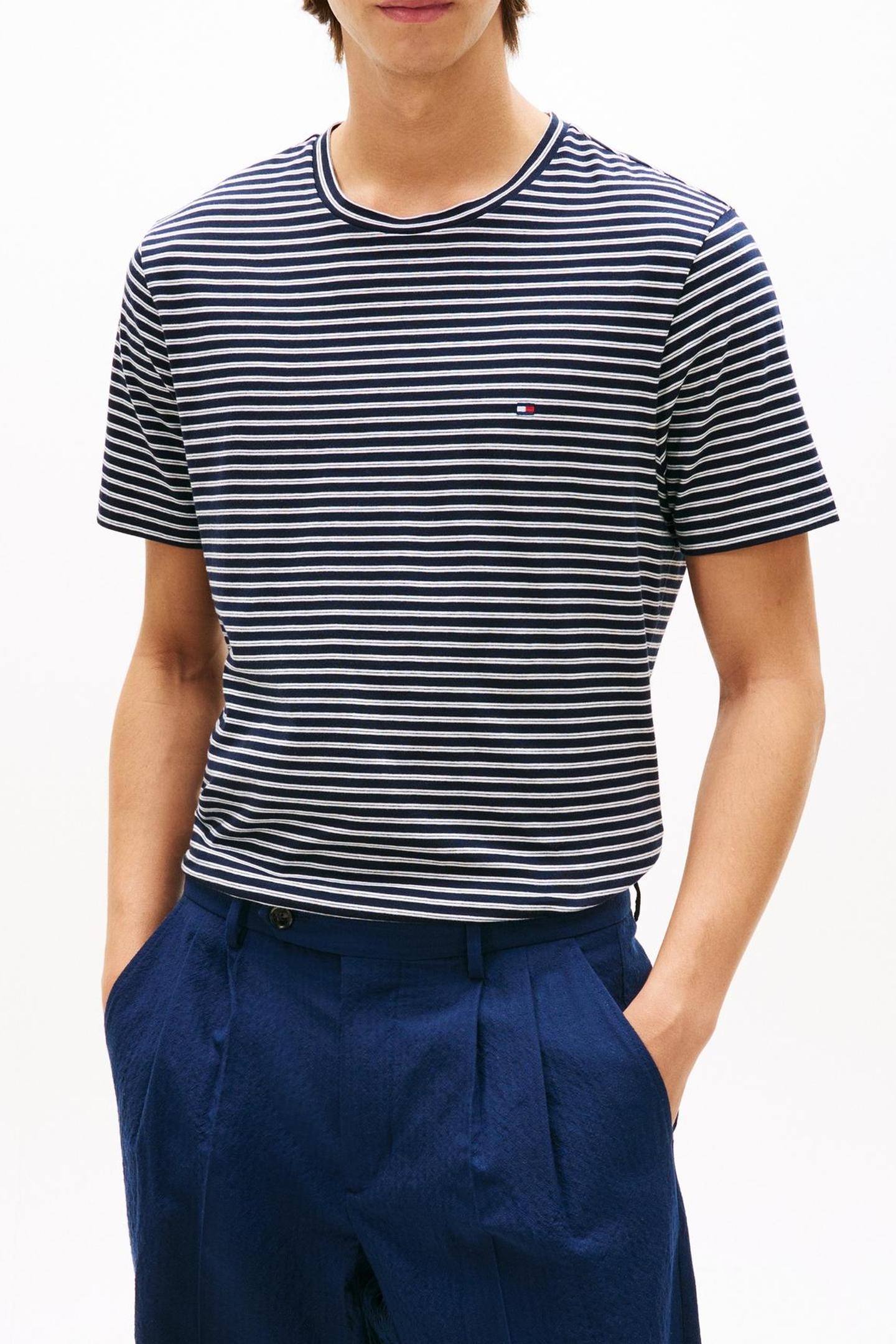 Tommy Hilfiger Essential Seasonal Regular Fit T-shirt Desert Sky/ecru Strip Maat: L | Basic T-Shirts Outlet | Heren | Ecru
