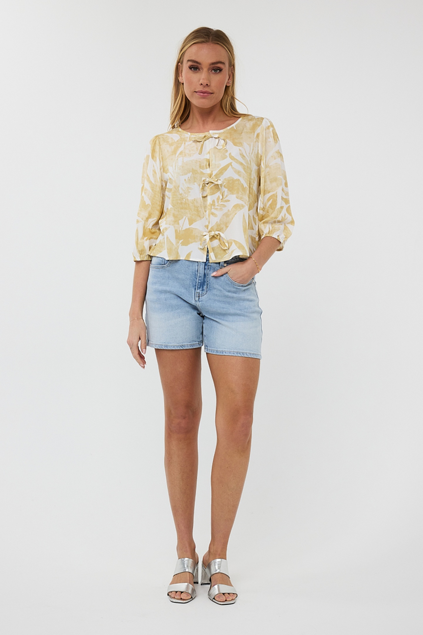 EsQualo Blouse Bow Tie Faded Solar Print Maat: 36 | Blouses Outlet | Dames | Geel