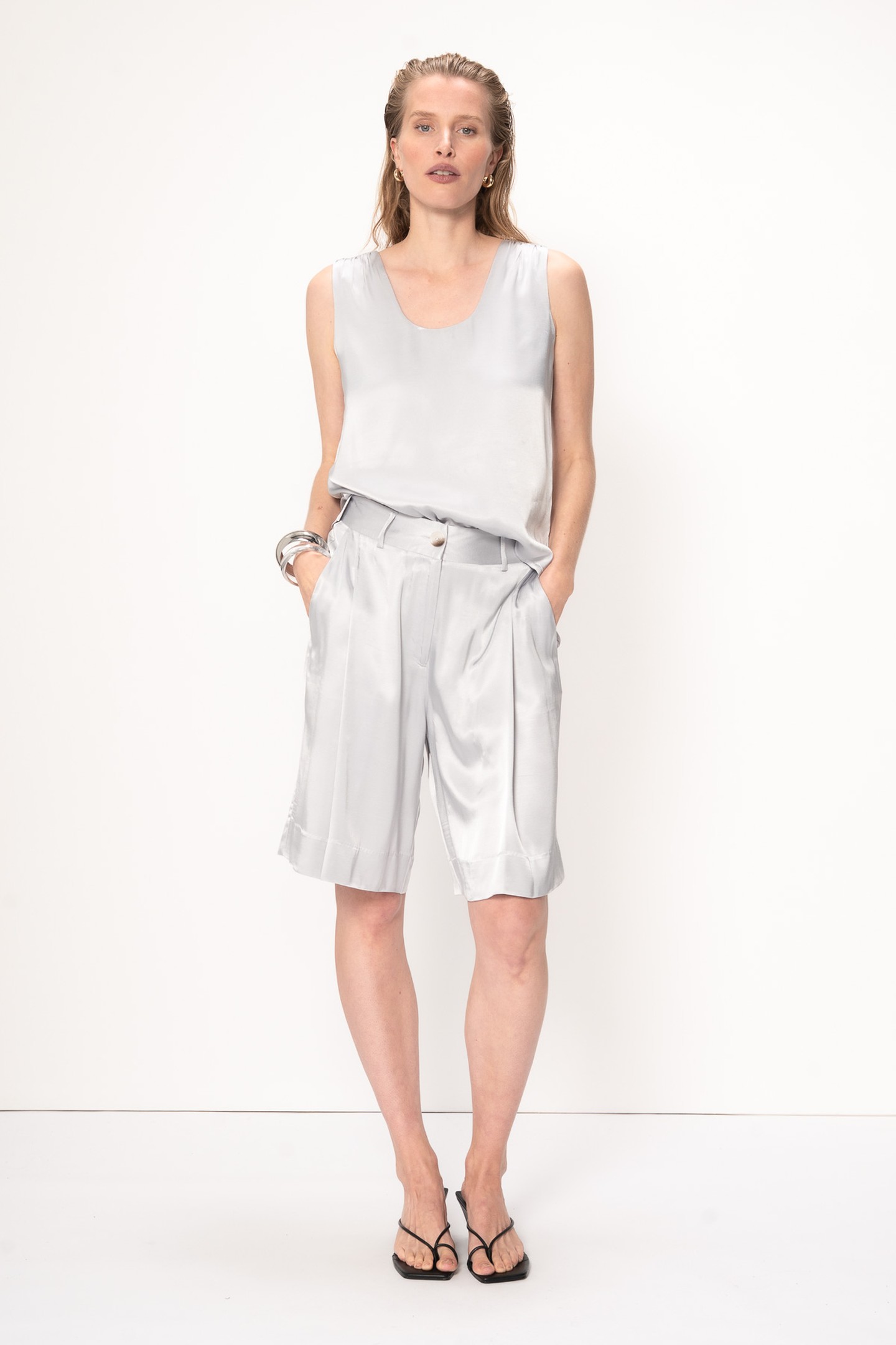 VIVEH Kaya Top Icy Blue Maat: 44 | Blouses Outlet | Dames | Zilver