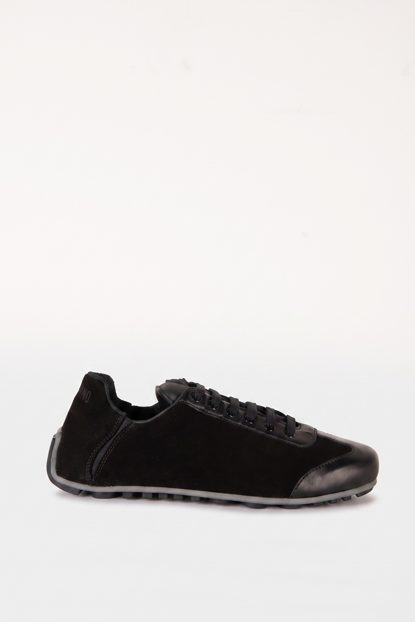 Moschino Calfskin Sneakers Black Maat: 44 | Sneakers Outlet | Heren | Zwart