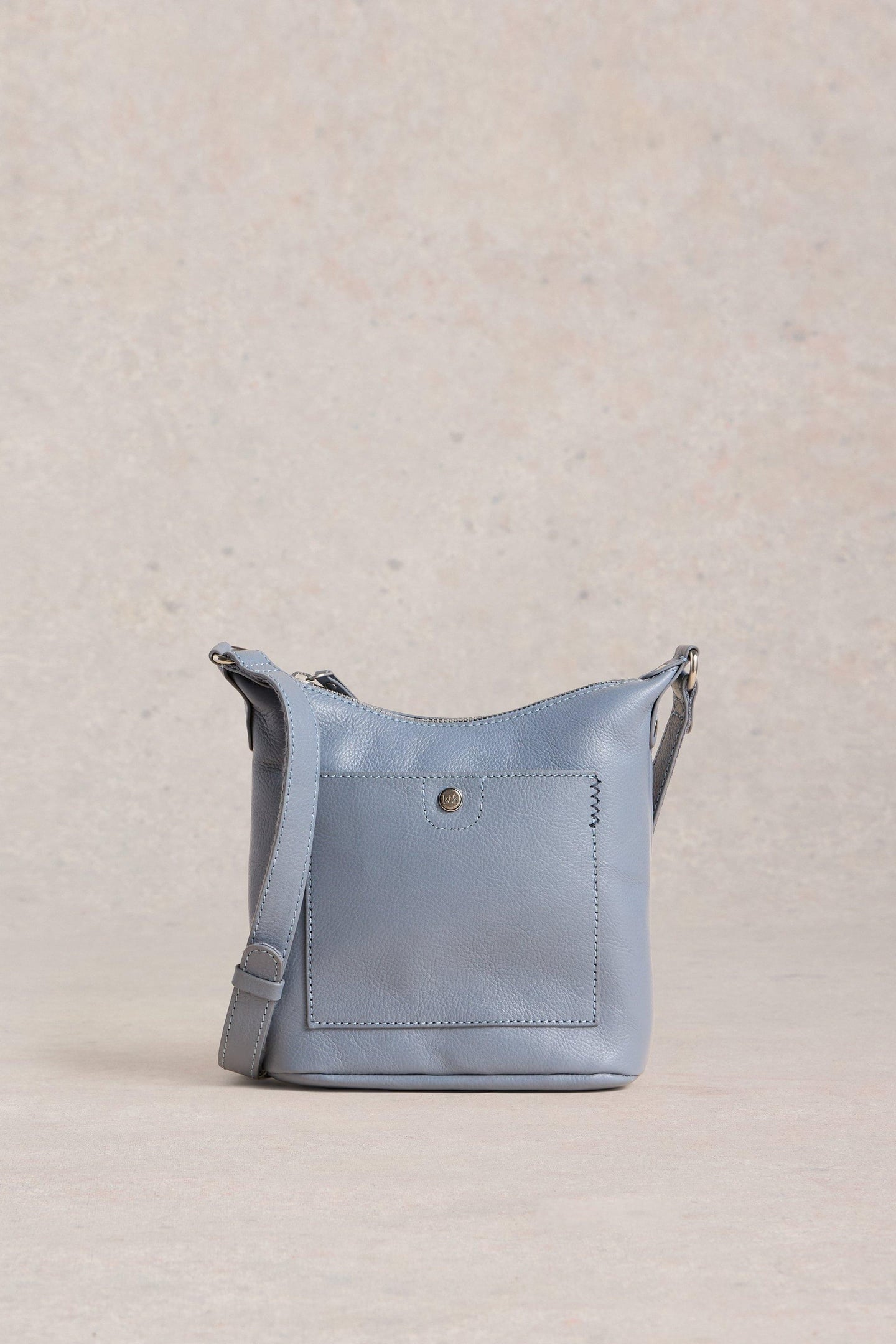 White Stuff Mini Fern Leather Crossbody Dusty Blue Maat: OS | Schoudertassen Outlet | Dames | Blauw
