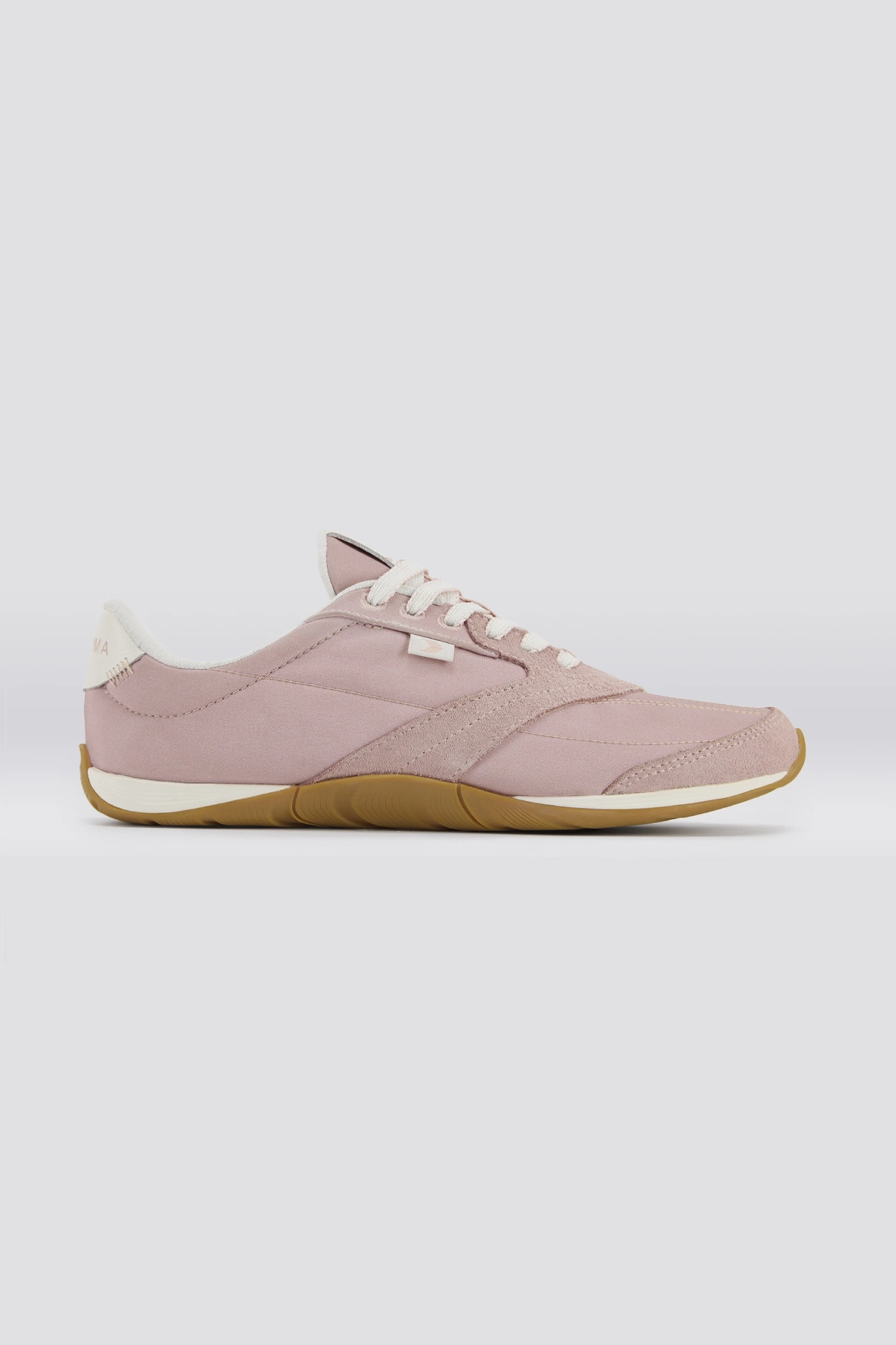 Cariuma Sutai Nylon And Suede Gum Mary Rose Maat: 41.5 | Sneakers Outlet | Unisex | Roze