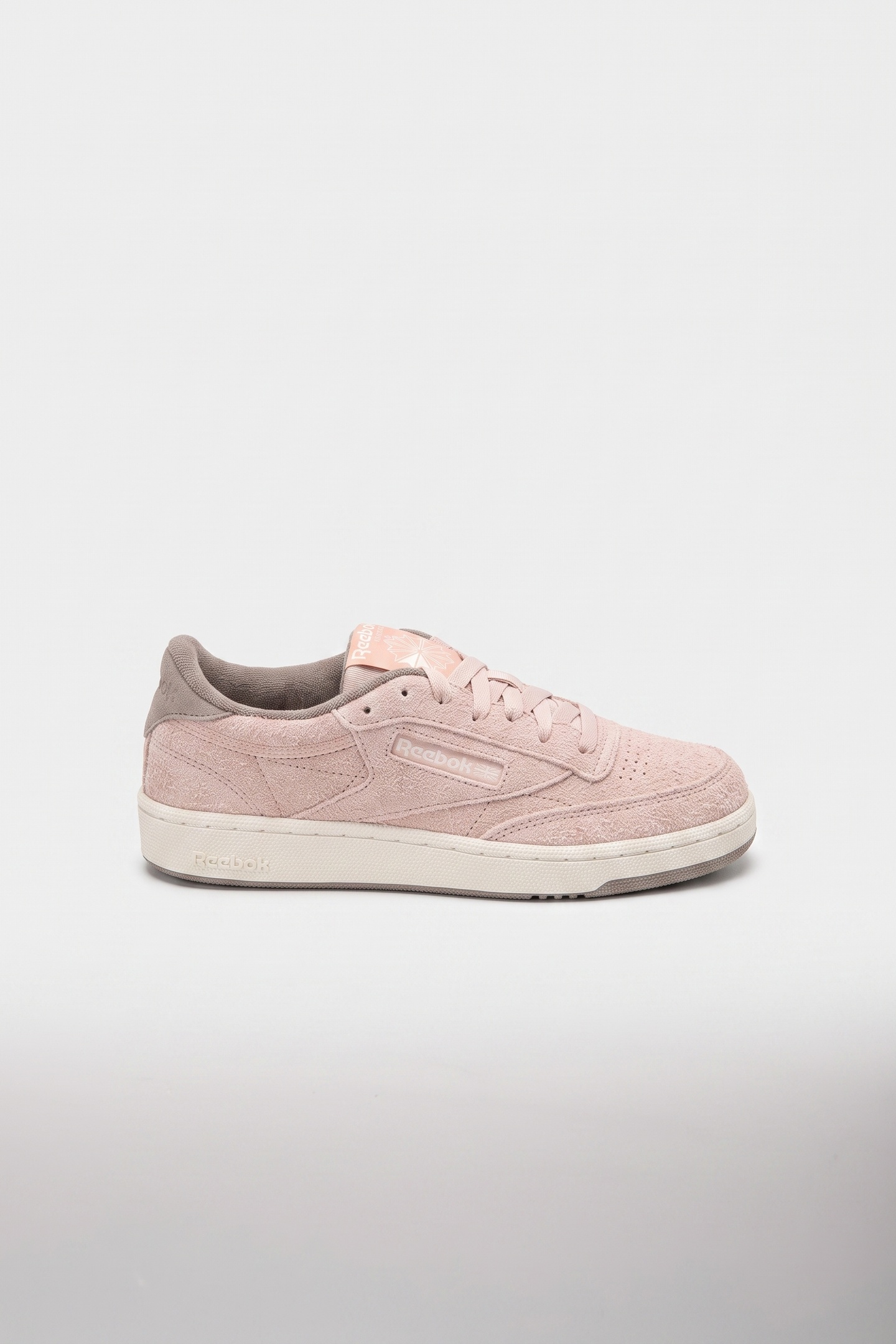 Reebok Unisex Club C 85 Mutedclay/grittygrey/pinkclay Maat: 40.5 | Sneakers Outlet | Unisex | Roze
