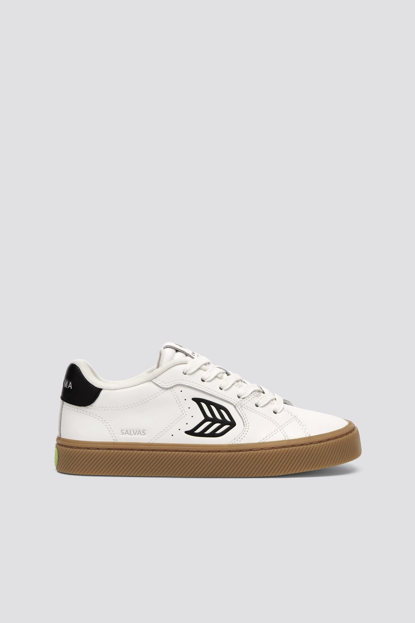Cariuma Salvas Leather Gum Warm White Black Logo Maat: 45 | Sneakers Outlet | Unisex | Zwart