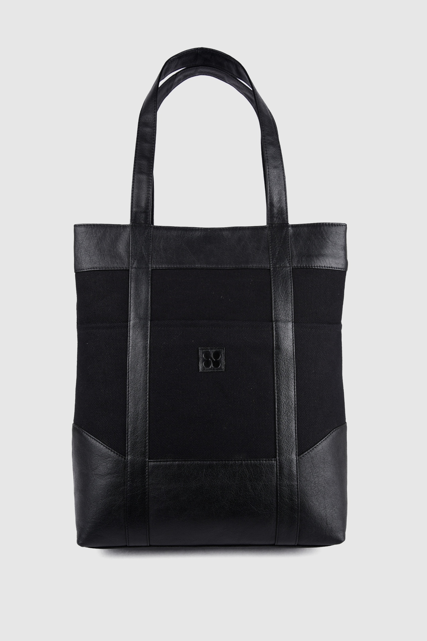 Núnoo Karl Canvas Black Maat: OS | Schoudertassen Outlet | Unisex | Zwart