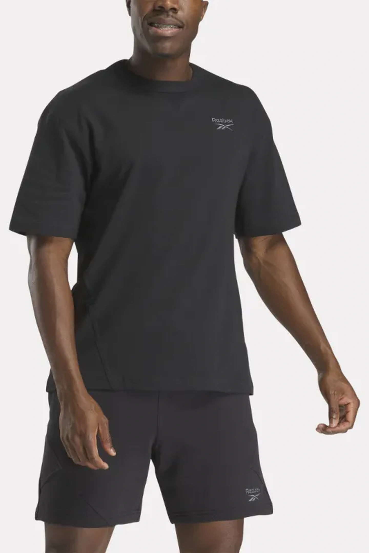 Reebok Unisex Icon Elements Tee Black Maat: S | Sport Shirts Outlet | Unisex | Zwart