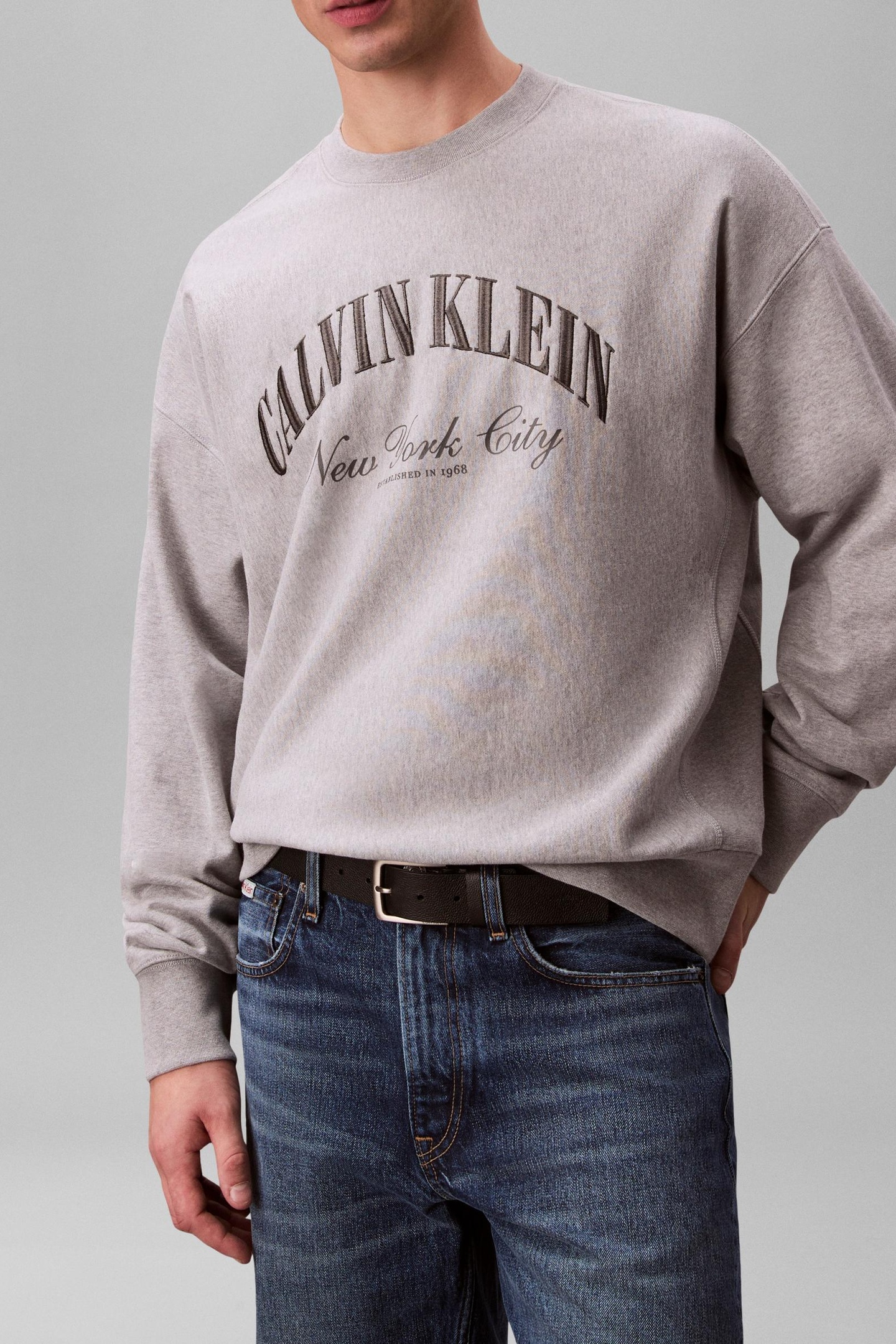 Calvin Klein Long Sleeve Premium Terry Calvin Logo Heroic Grey Htr Maat: XXL | Sweaters Outlet | Heren | Grijs