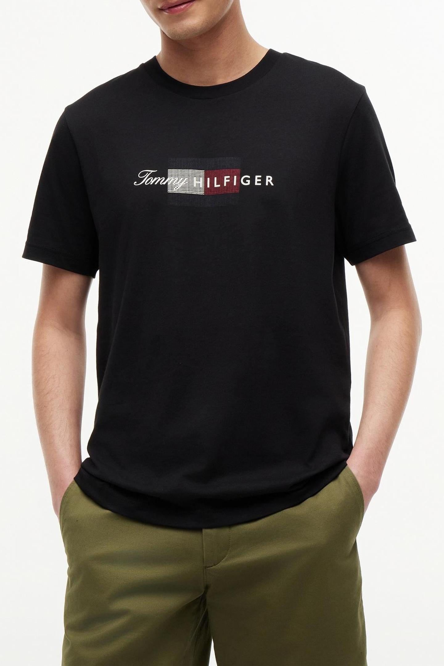 Tommy Hilfiger Script Flag Regular Black Größe: S | Bedruckte T-Shirts Outlet | Herren | Schwarz