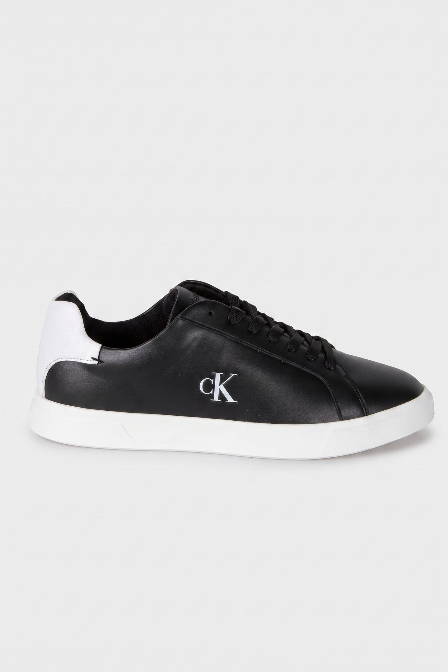 Calvin Klein Low Pro Cup Laceup Sneakers Black/bright White Maat: 39 | Sneakers Outlet | Dames | Zwart