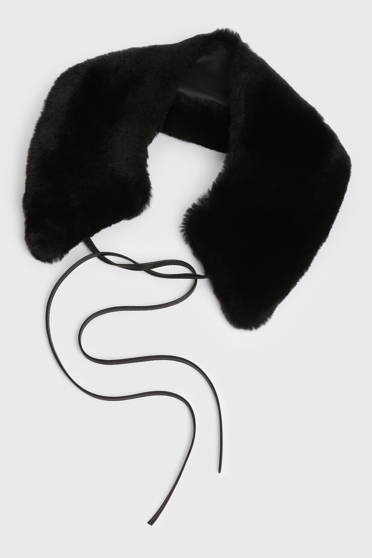 AllSaints Noir Shearling Colla Black Maat: M-L | Sjaals Outlet | Dames | Zwart