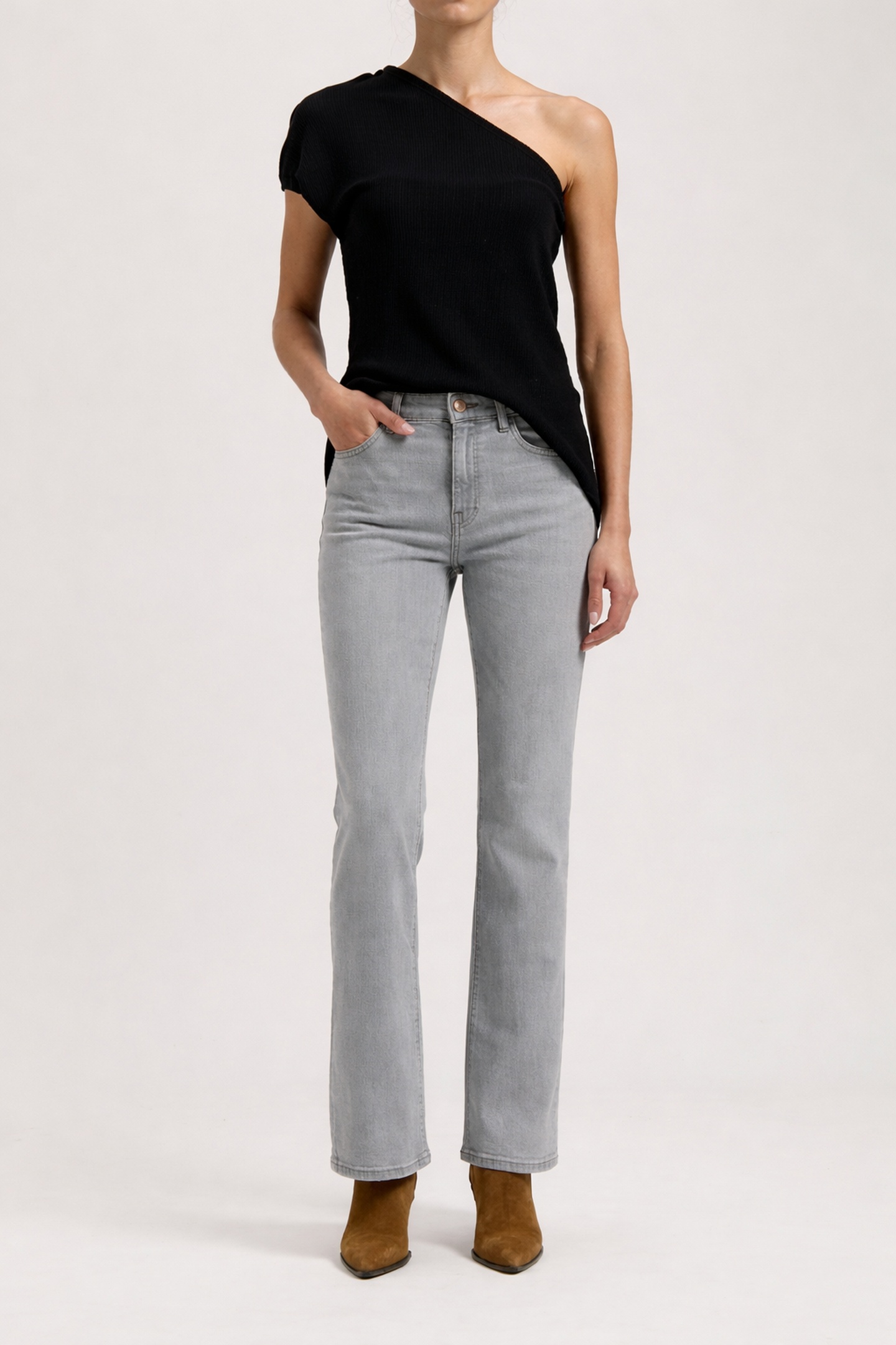 Mud Jeans Isy High Flared Faded Grey Maat: W30L30 | Flared Jeans Outlet | Dames | Grijs