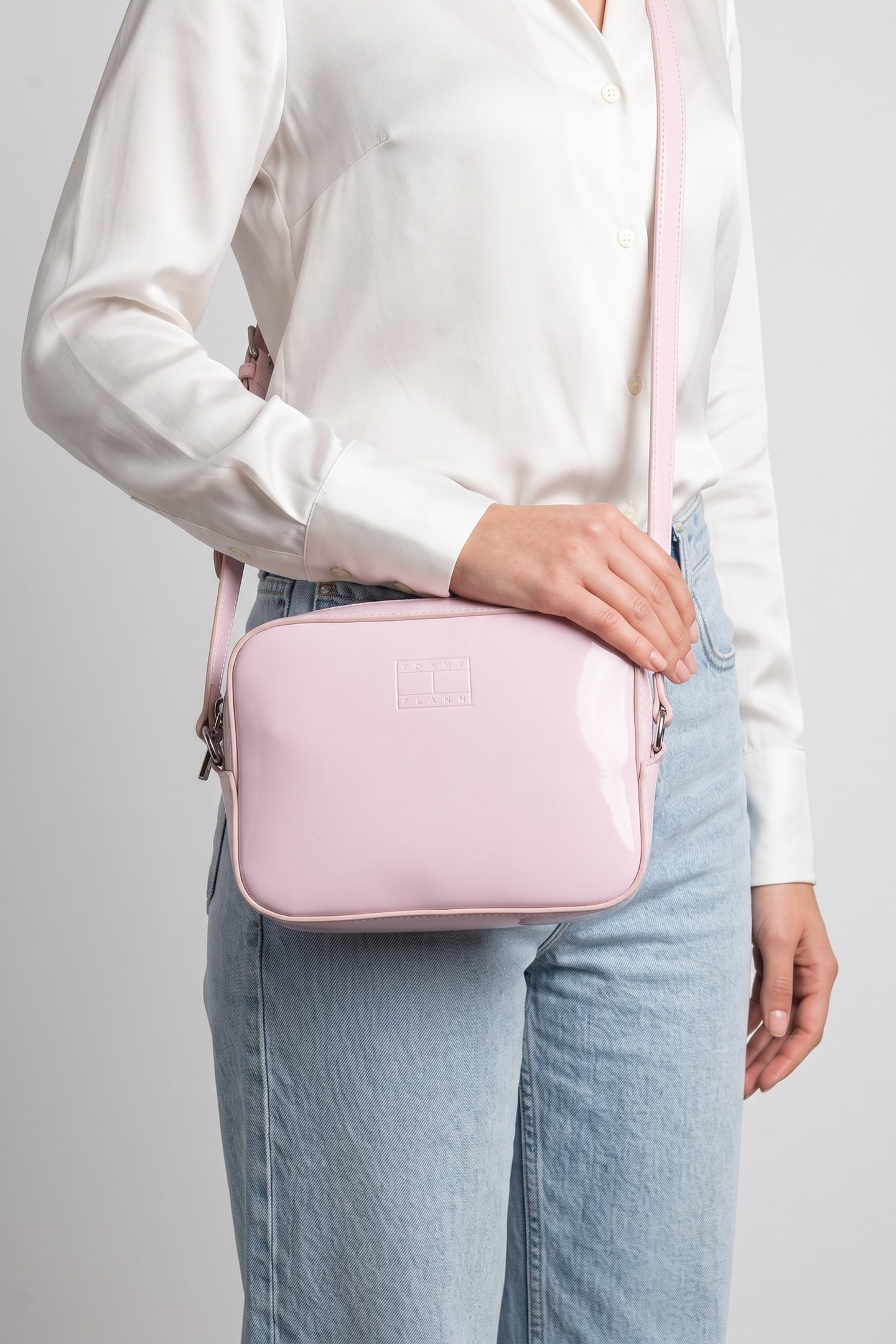 Tommy Hilfiger Must Camera Bag Hawaii Orchid Maat: OS | Schoudertassen Outlet | Dames | Roze