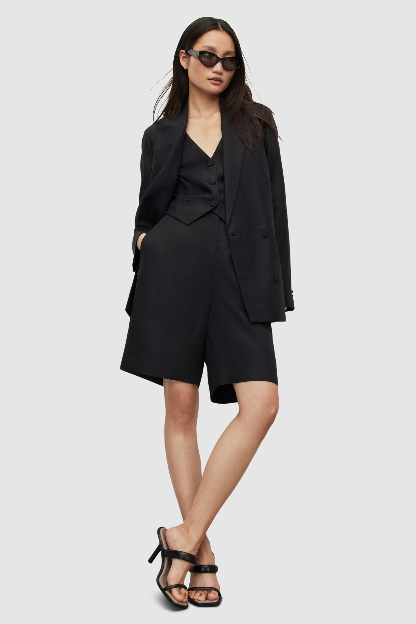 AllSaints Petra Short Black Size: W25 | Shorts Outlet | Dames | Zwart