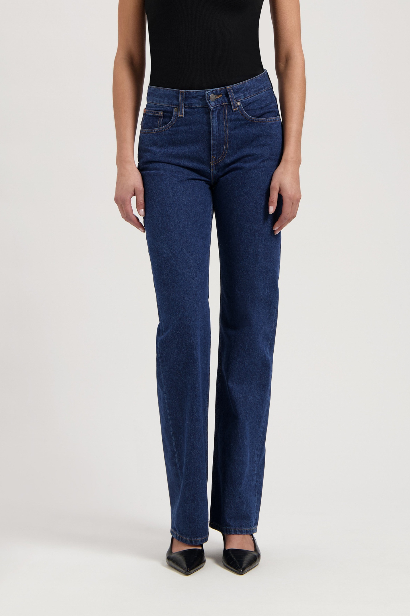 Mud Jeans Jamie Mid Loose Stone Indigo Maat: W30L30 | Straight Broeken Outlet | Dames | Blauw