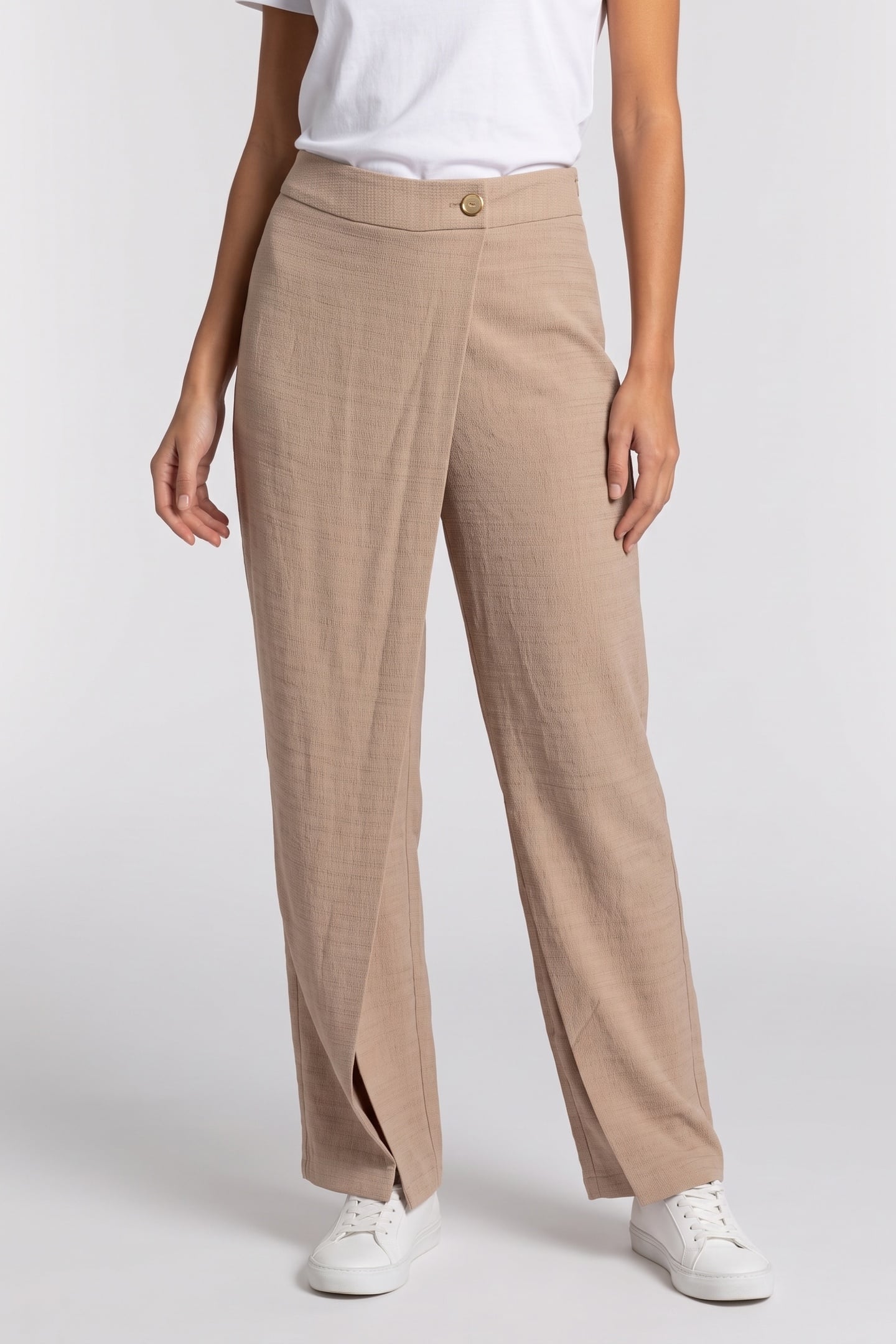 GUESS Ariana Overlap Taper Velvet Taupe Taglia: 36 | Pantaloni da completo Outlet | Donna | Nero