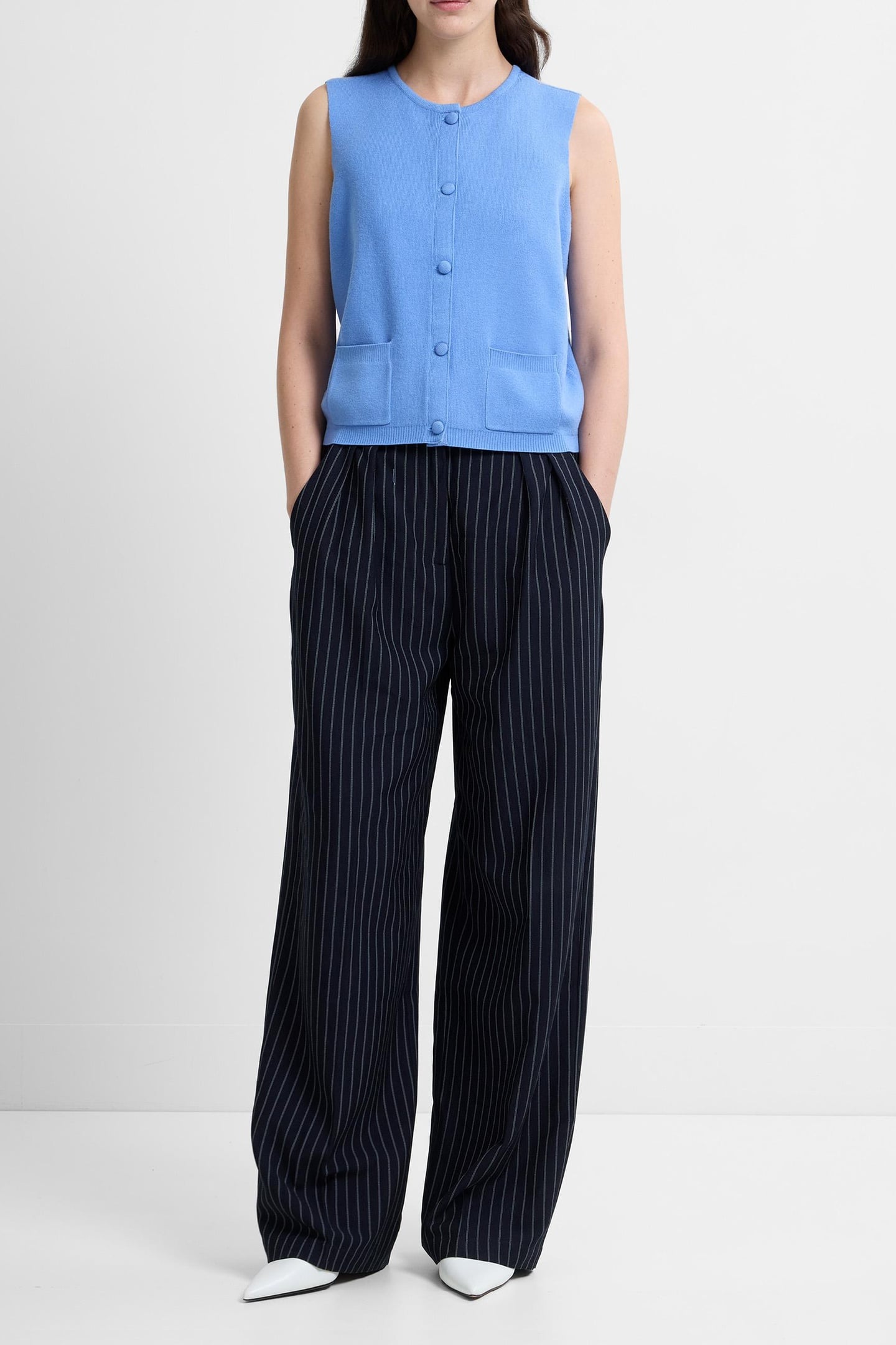 French Connection Cosysoft Knit Vest Thistle Blue Maat: S | Sweaters Outlet | Dames | Blauw