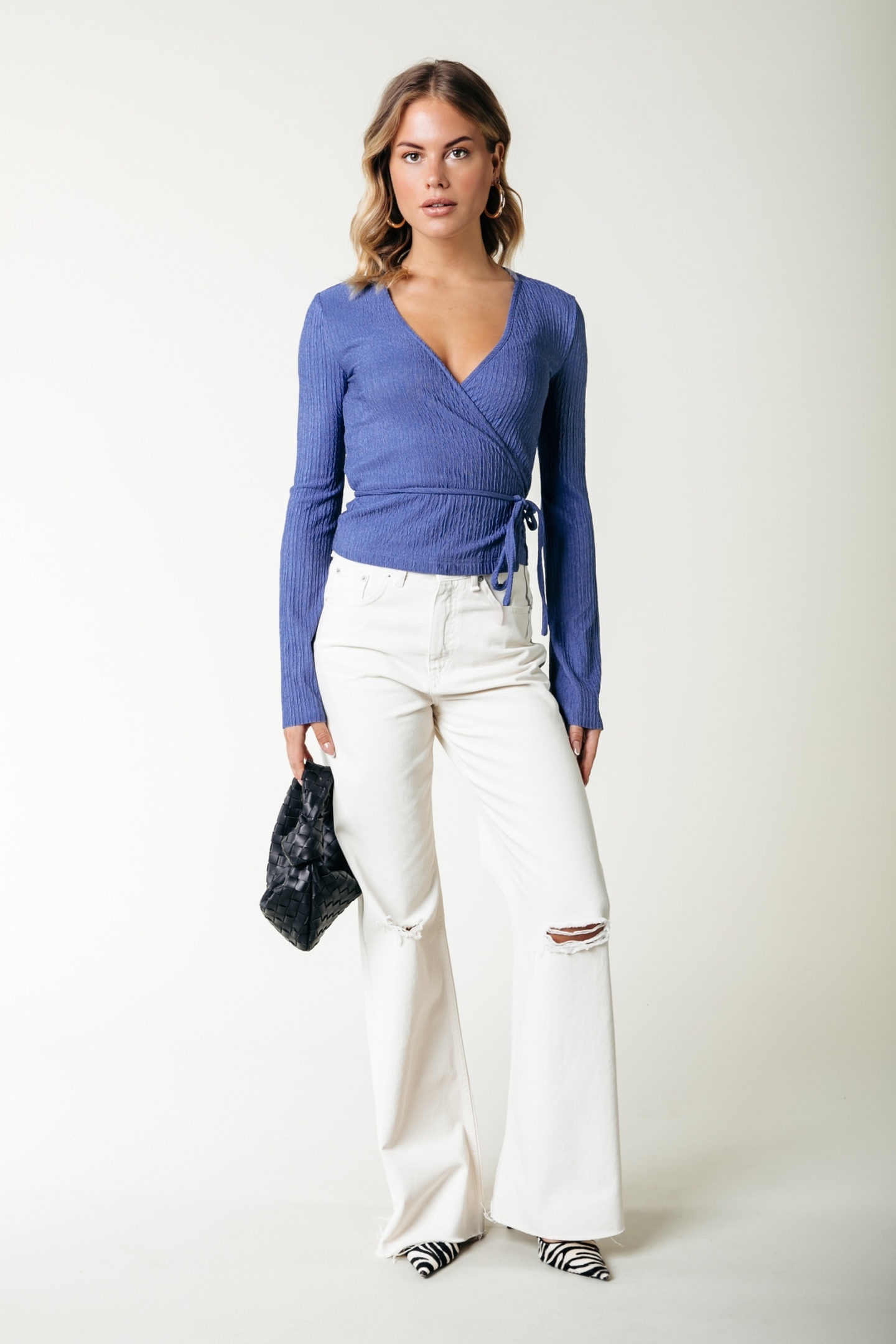 Colourful Rebel Winona Structure Wrap Top Rain Washed Blue Maat: XS | Longsleeves Outlet | Dames | Blauw