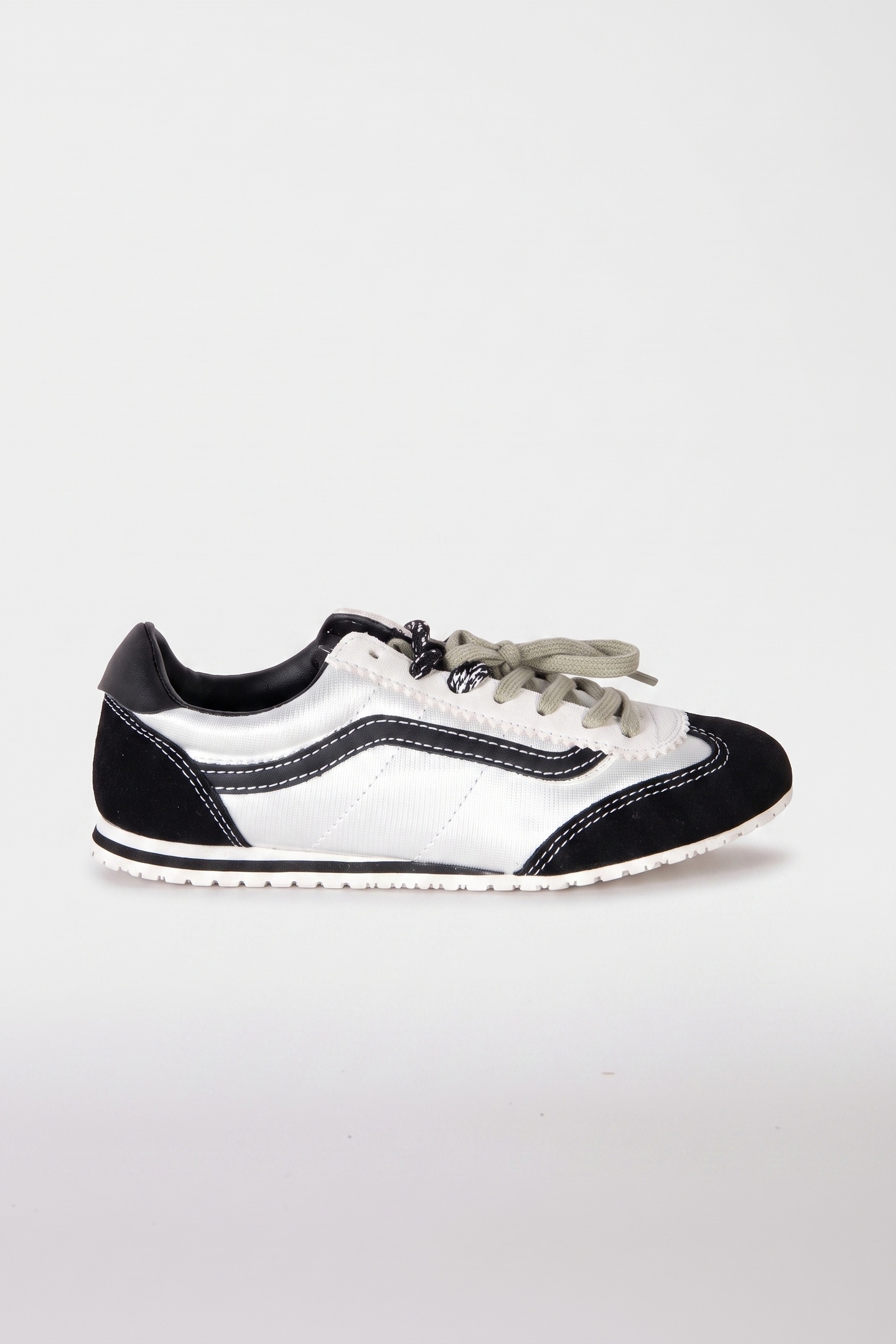 Vans Unisex Super Lowpro Black Maat: 38 | Hardloopschoenen Outlet | Unisex | Zwart