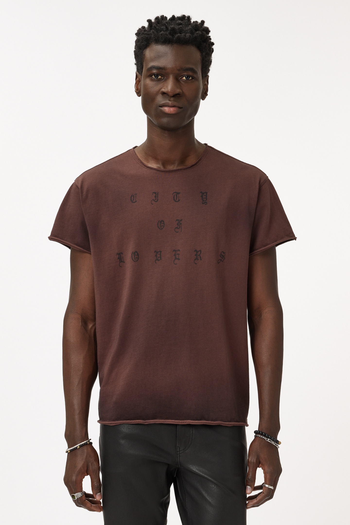 John Varvatos Ss Raw Edge Relaxed Fit Tee - City Of Lo Merlot Maat: L | Basic T-Shirts Outlet | Heren