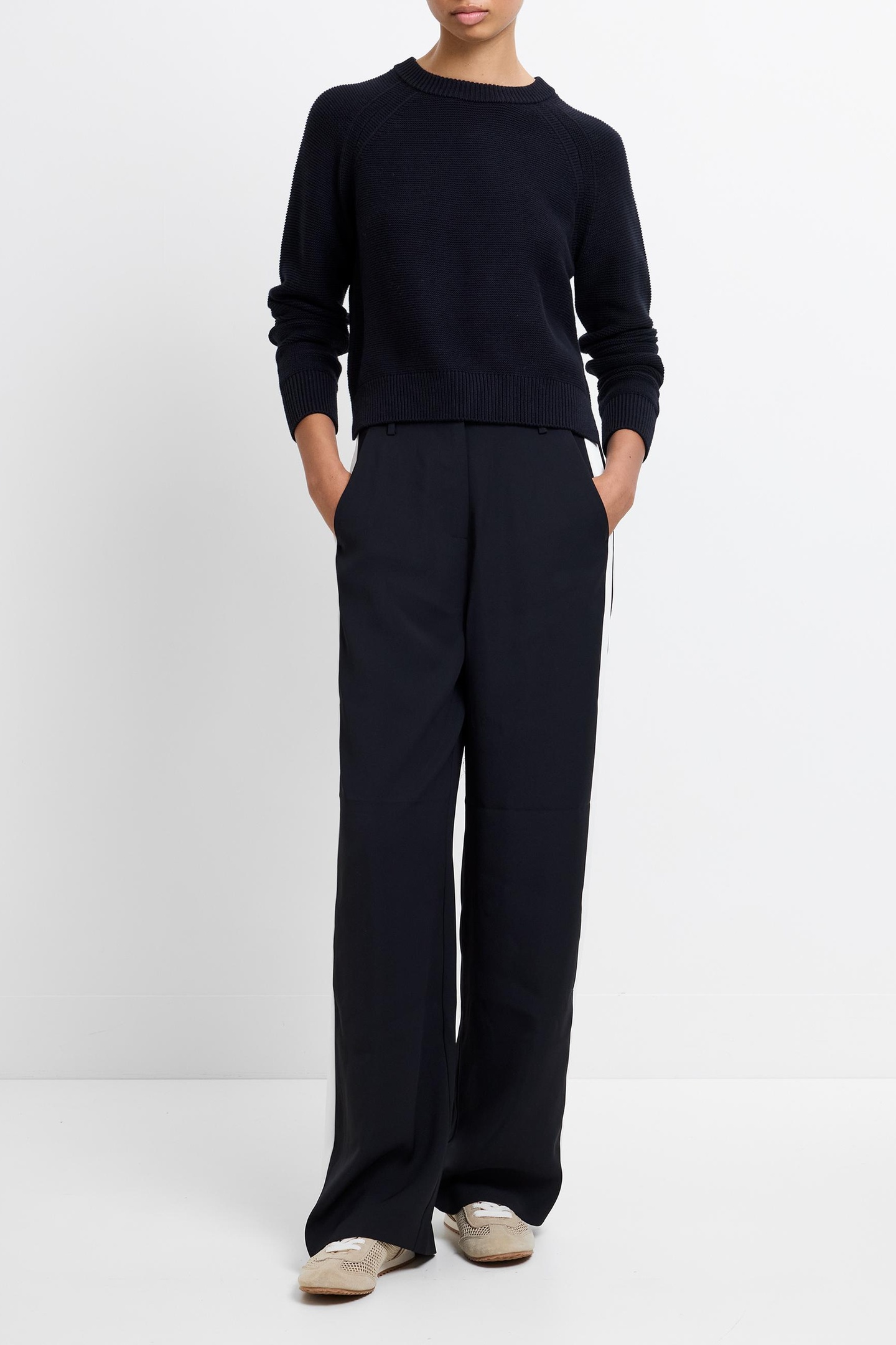 French Connection Lilly Mozart Crew Neck Jumper Blackout Maat: XL | Longsleeves Outlet | Dames | Zwart