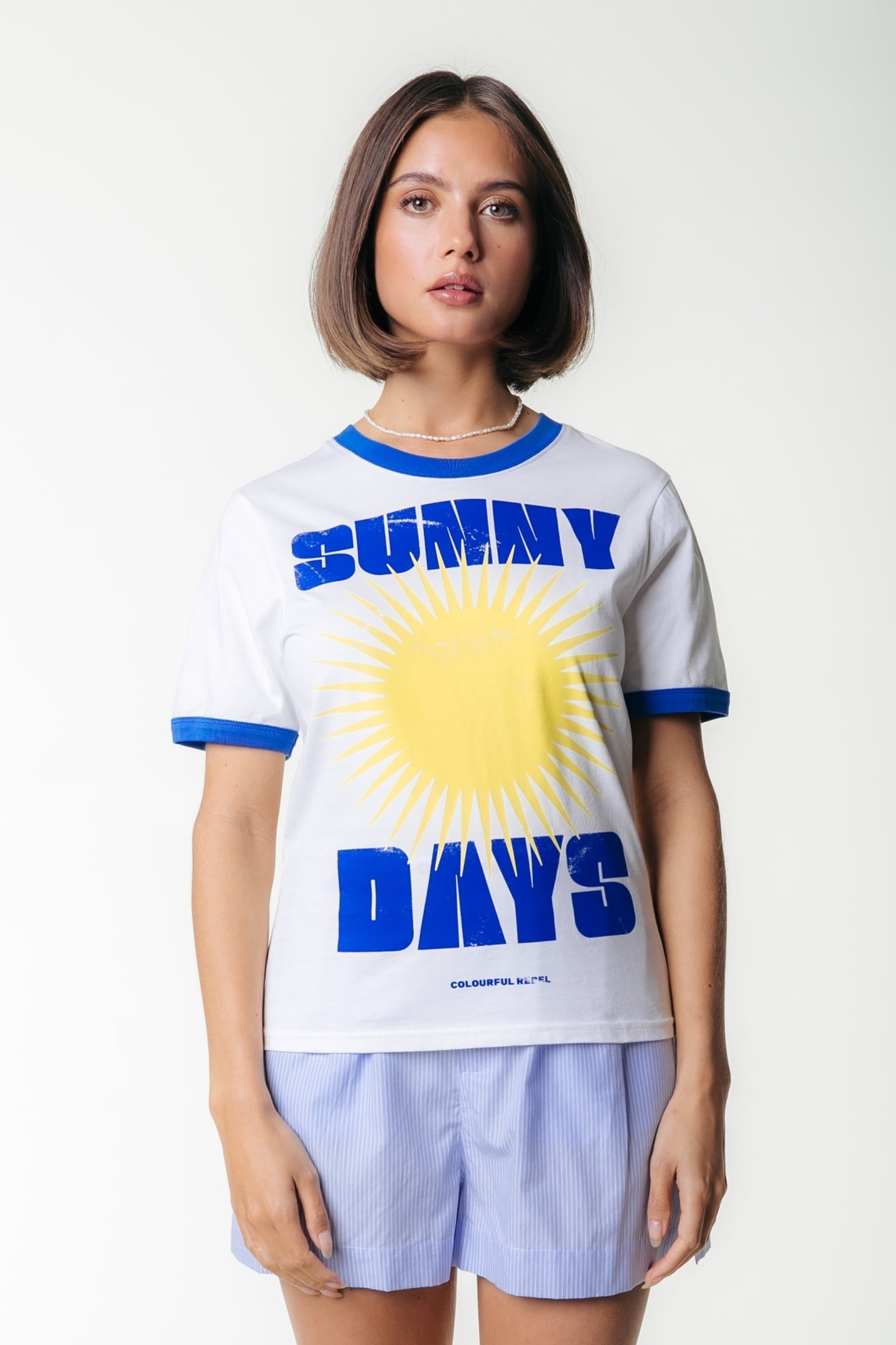 Colourful Rebel Sunny Days Ringer Boxy Tee Standard White Maat: XS | Tops Outlet | Dames | Wit