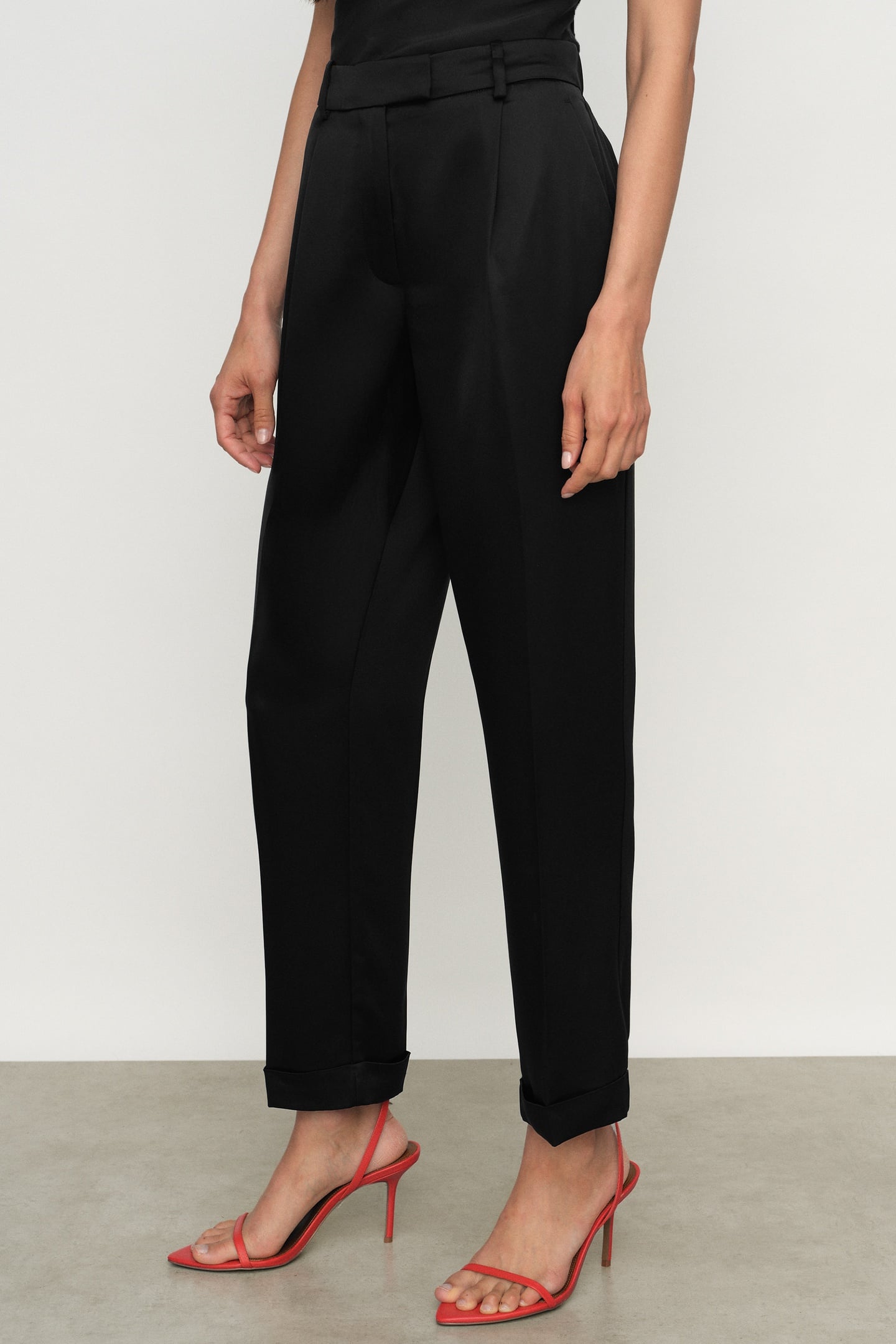 Reiss Satin Taper Trouser Black Maat: 4L | Pantalons Outlet | Dames | Zwart