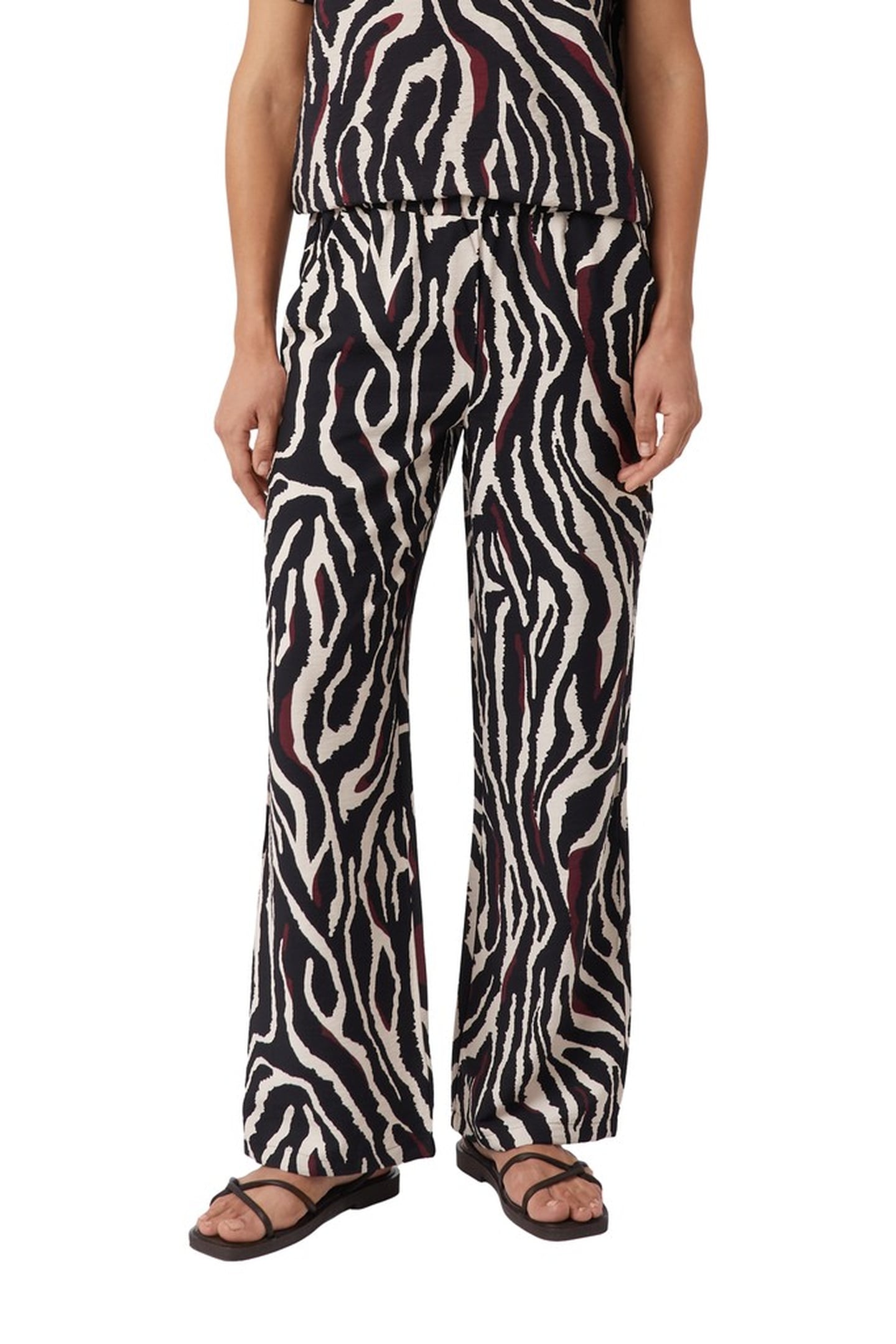 Comma  Pants Burgundy Maat: 38 | Wijde Broeken Outlet | Dames | Zwart