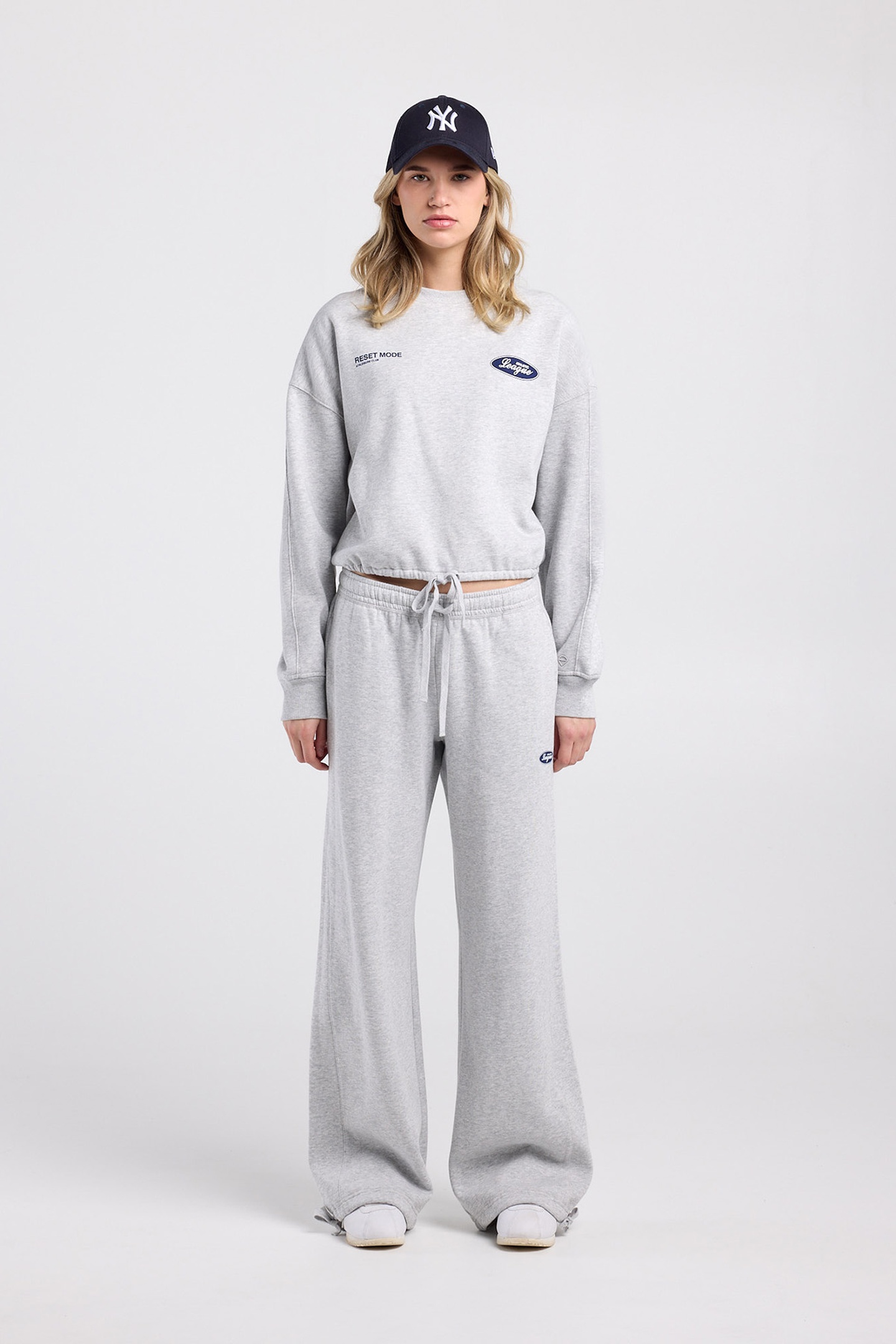 America Today Skylar Mid Grey Melange Maat: S | Sweaters Outlet | Dames | Grijs