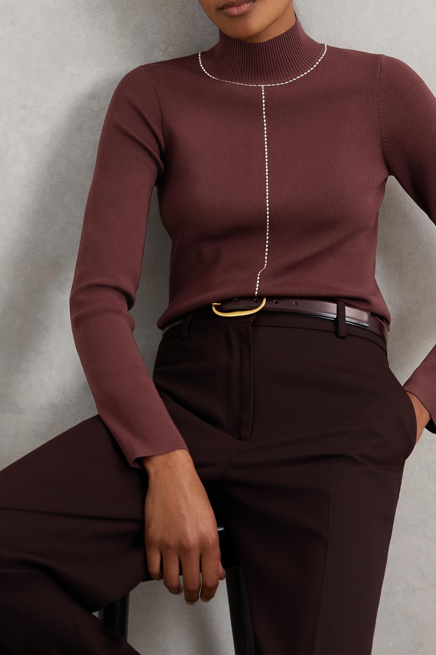Reiss Stitch Front Funnel Jumper Burgundy/camel Maat: M | Longsleeves Outlet | Dames | Bordeaux