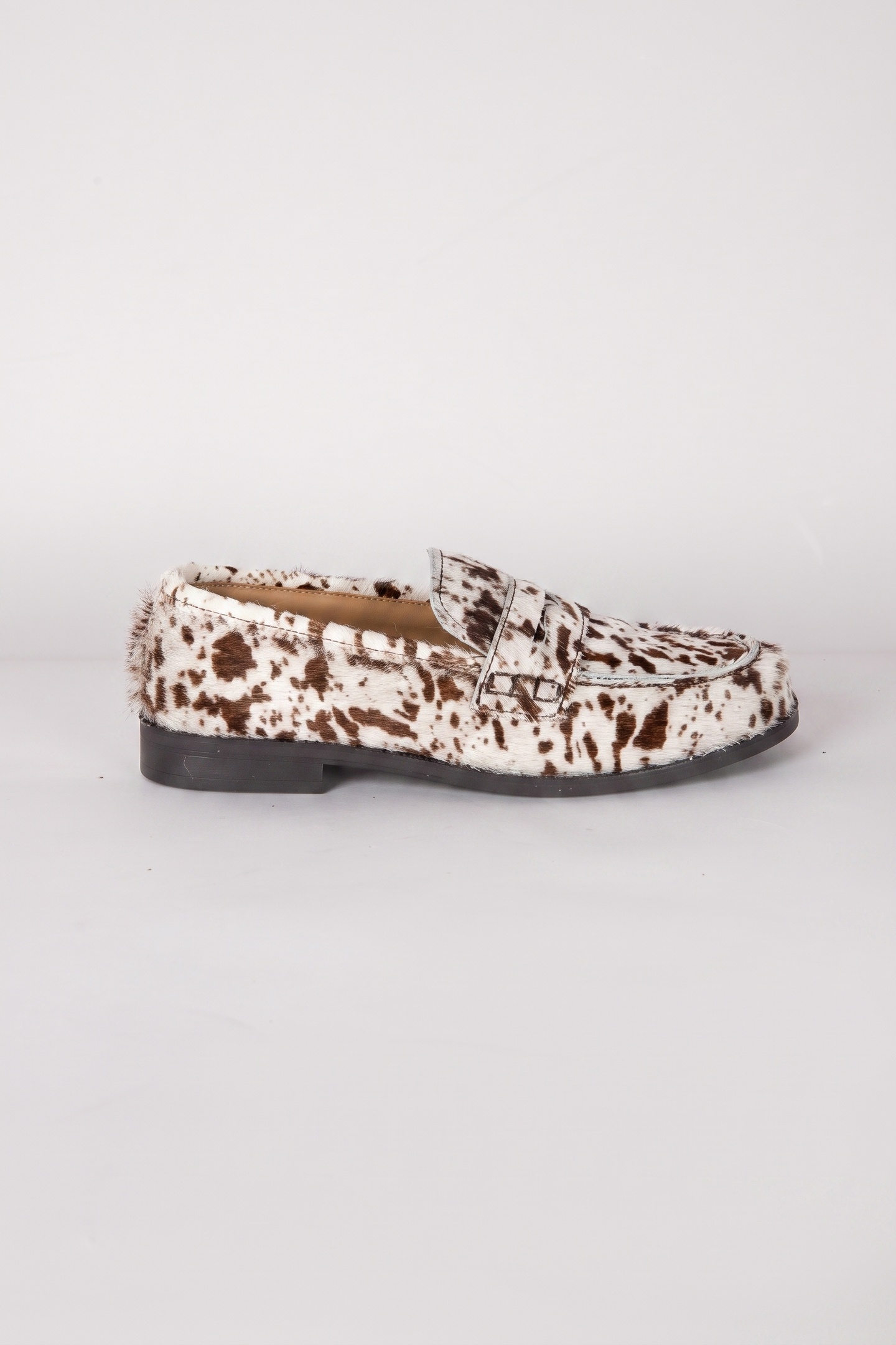 & Other Stories Cherie Deco Loafer White Maat: 37 | Instappers Outlet | Dames | Wit