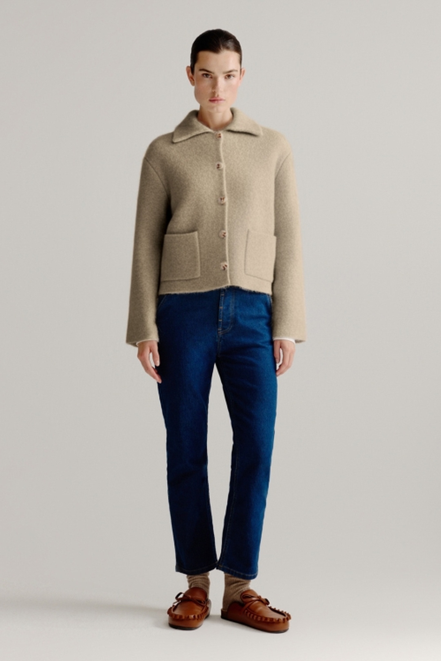 Josephine & Co Linda Jacket Light Khaki Print Maat: XL | Korte Jassen Outlet | Dames | Bruin